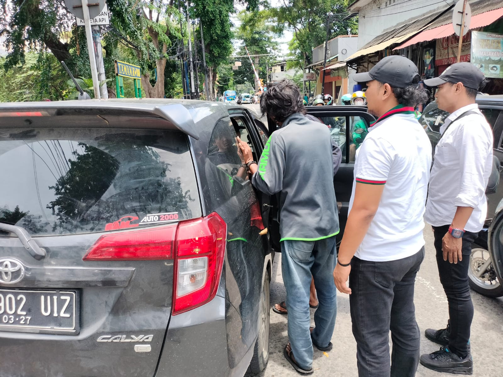 Enam Preman Tukang Palak di Perempatan Pademangan Timur IV Diamankan Polisi