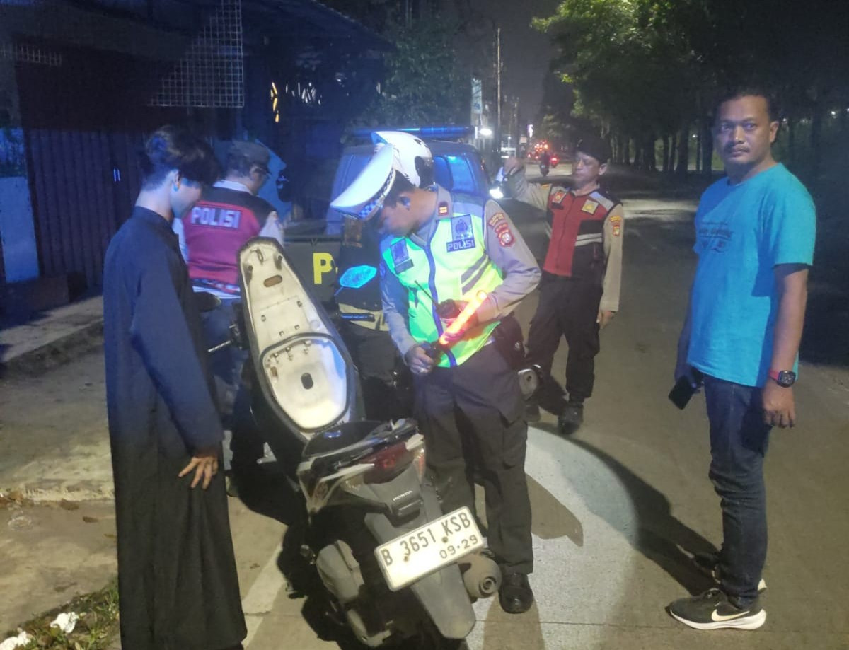 Polsek Bekasi Barat Hadir di Jam Rawan, Patroli Ciptakan Rasa Aman bagi Masyarakat