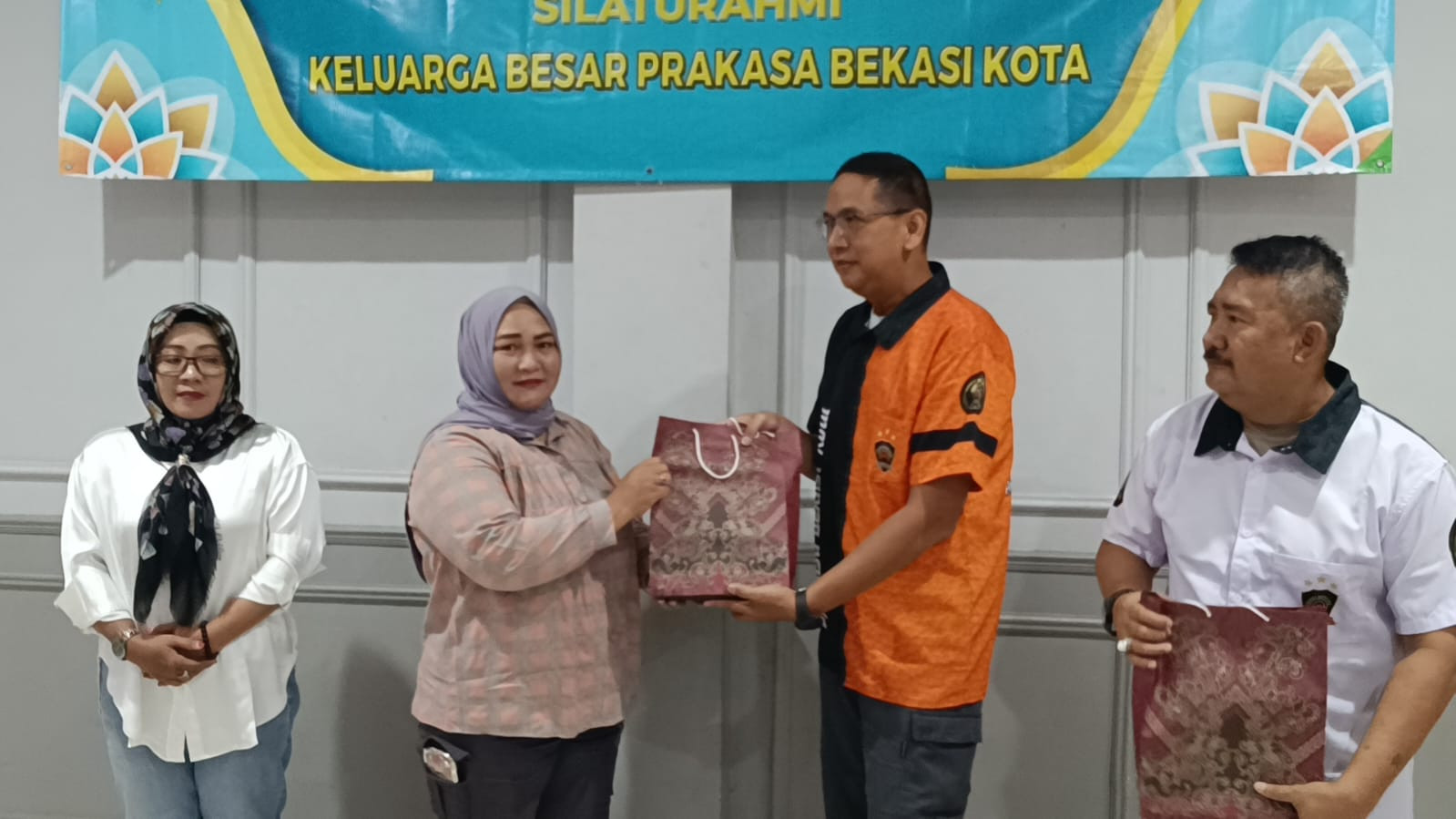 Silaturahmi dan Buka Puasa Bersama Prakasa : Alumni Bintara Angkatan 94/95 Polres Metro Bekasi Kota, Momentum Pererat Kebersamaan 30 Tahun Mengabdi