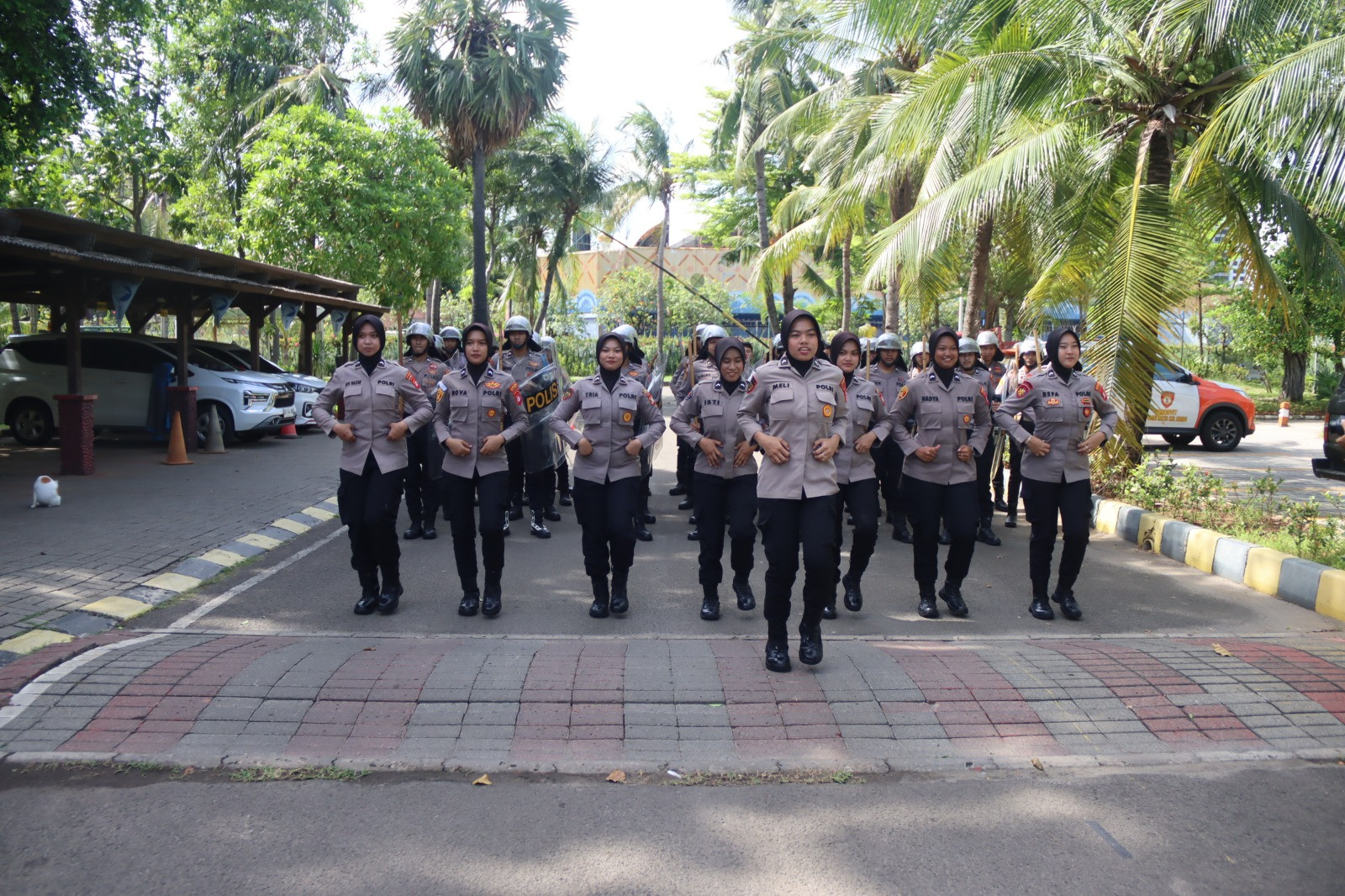 Polres Kepulauan Seribu Tingkatkan Kesiapsiagaan Personel Lewat Latihan Dalmas di Marina Ancol