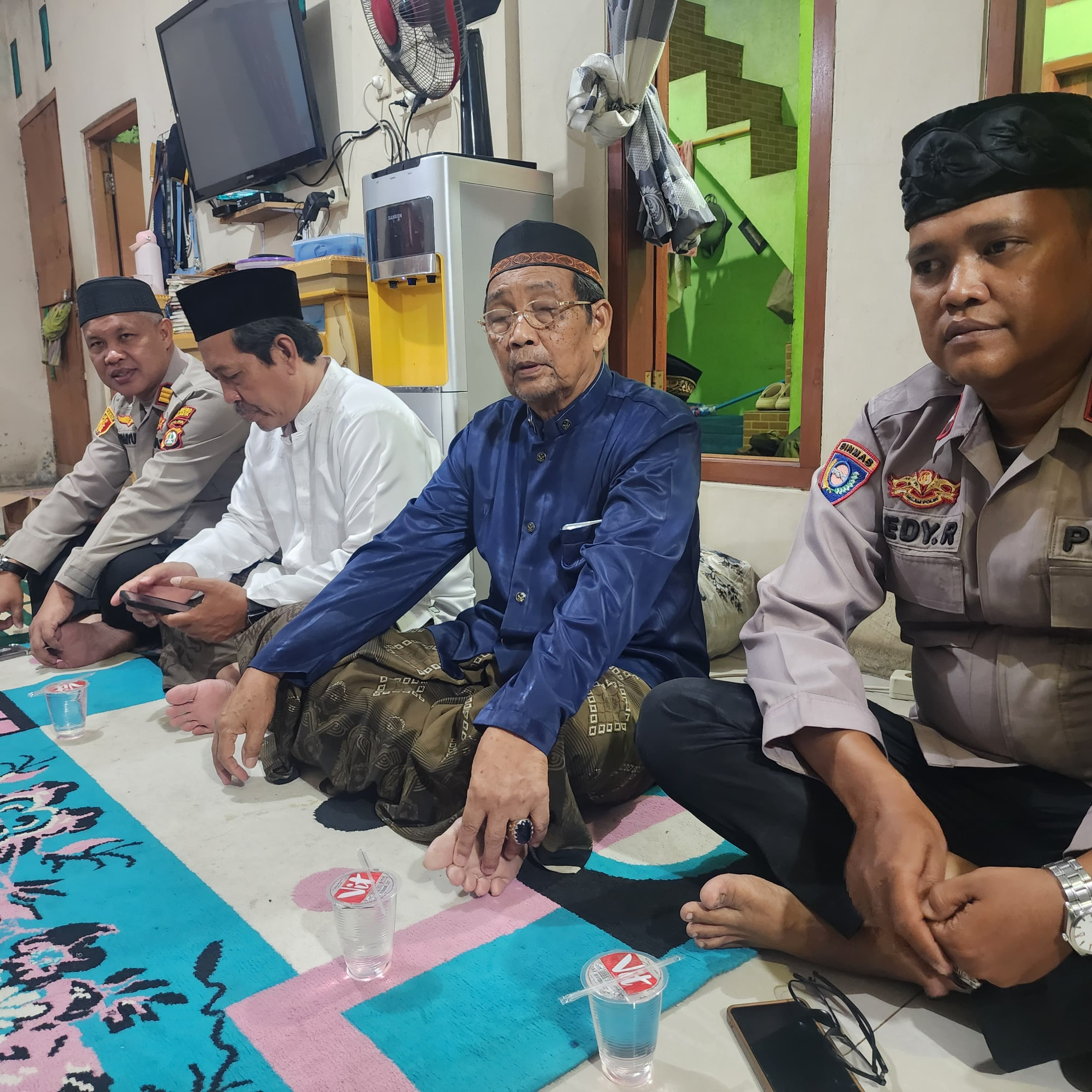 Wujud Kedekatan Emosional, Kapolsek Bekasi Barat Hadiri Tahlilan Penasihat Pokdarkamtibmas Bintara