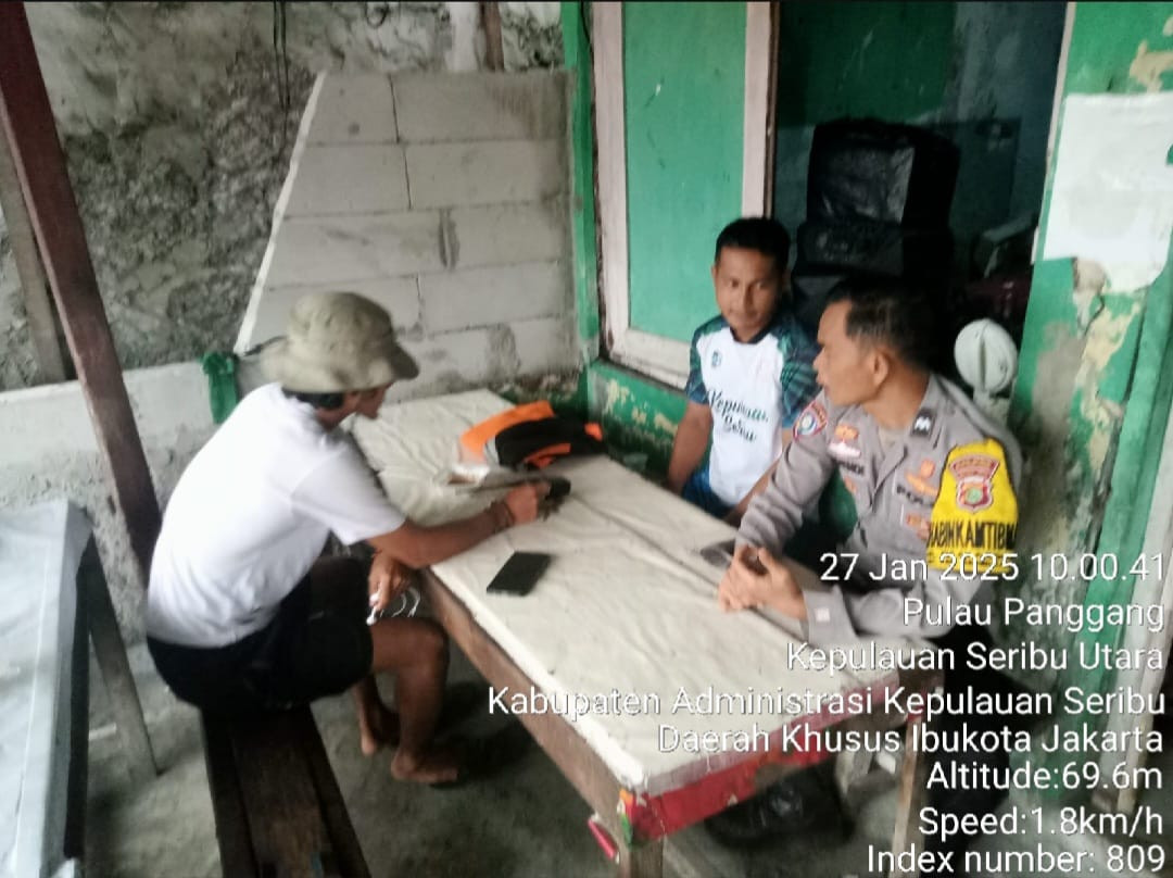 Aipda Suhendi Sambangi Tokoh Masyarakat Pulau Panggang: Jalin Silaturahmi dan Tekankan Pentingnya Kamtibmas