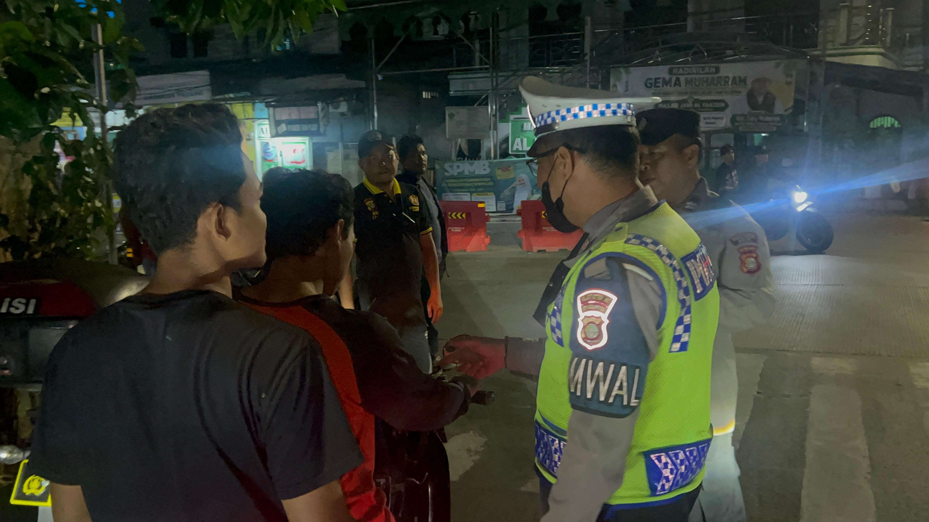 Jaga Jakarta dan Jaga Lingkungan, Polsek Koja Gelar Patroli Skala Besar Bersama Tiga Pilar