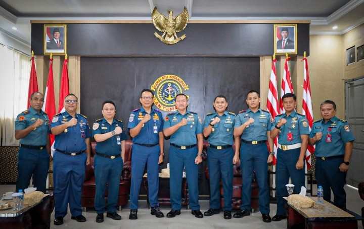 Siap Mendukung Tupoksi KSOP, Danlantamal IX Terima _Courtesy Call_ Kepala KSOP Ambon di Mako Lantamal IX