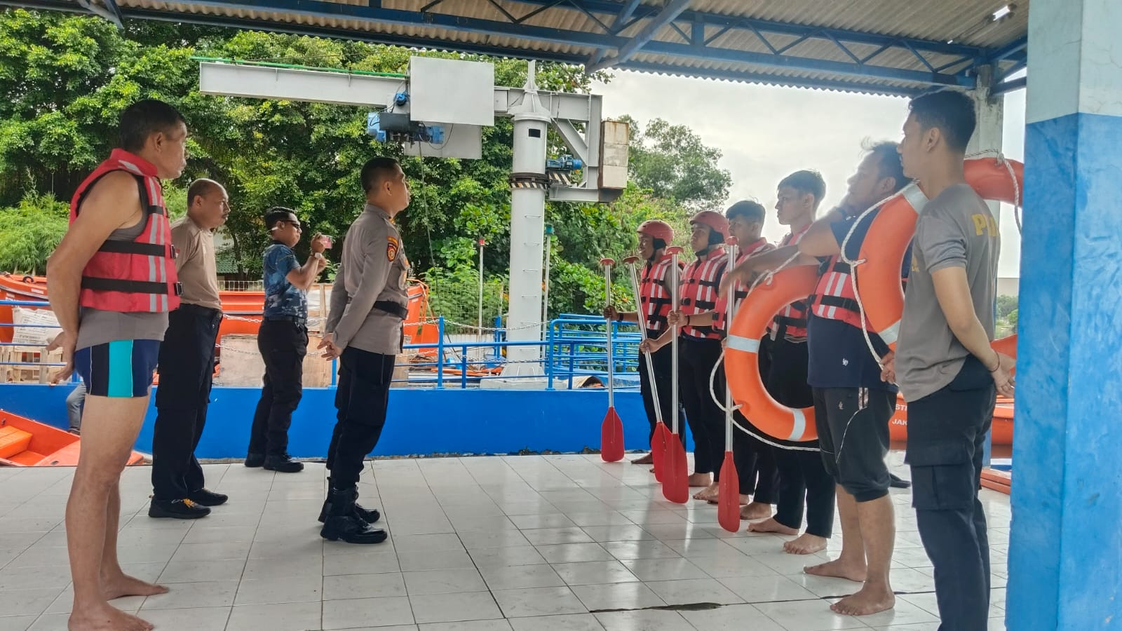 Sat Samapta Polres Metro Jakarta Utara Latihan Operasi Perahu Ski Boat, Siap Antisipasi Bencana Banjir