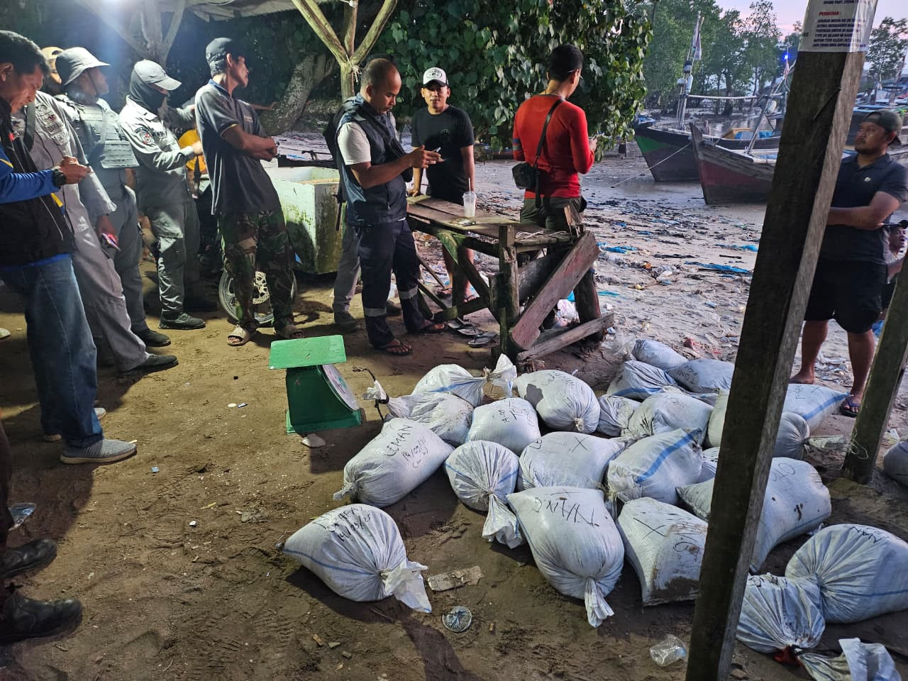 Bakamla RI Babel Bongkar Praktik Ilegal Kolektor Pasir Timah