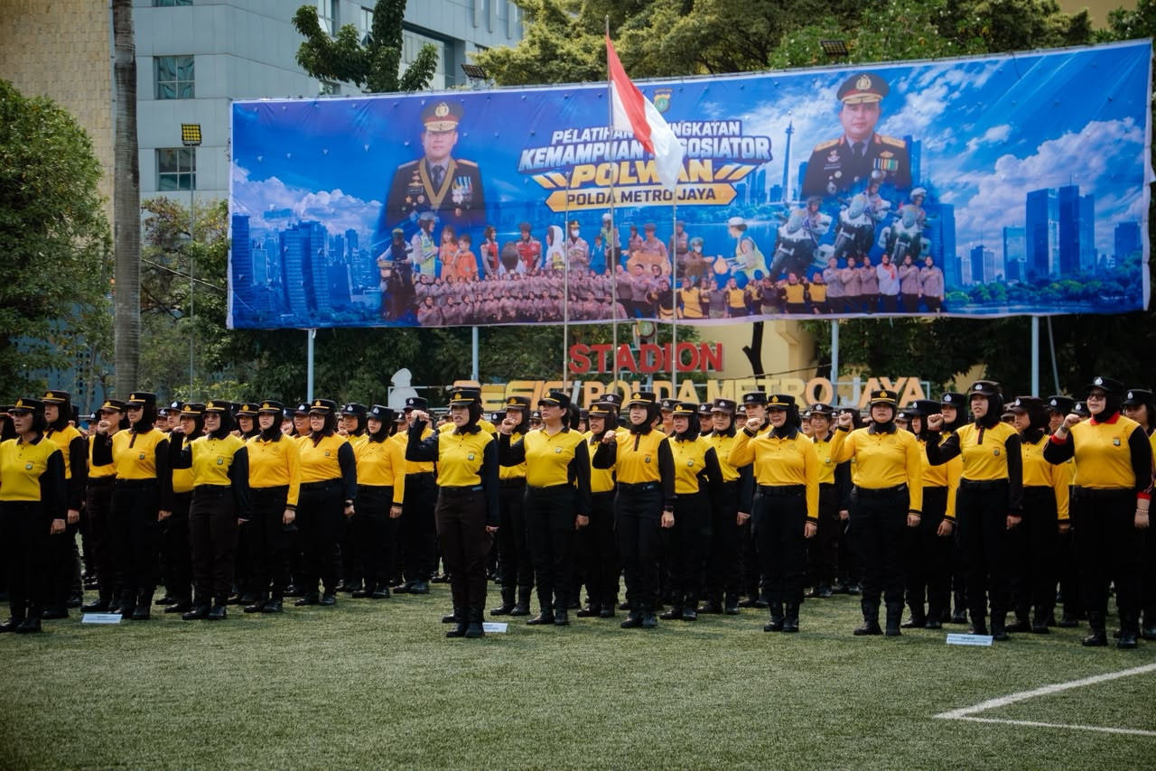 Tingkatkan Kompetensi, Polwan Polda Metro Jaya Ikuti Pelatihan Negosiator