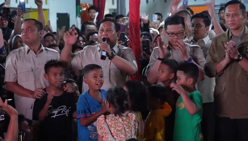 Pengungsi Senang Prabowo Rayakan Tahun Baru di Posko Batu Hula: Mudah-mudahan Terus Dibantu