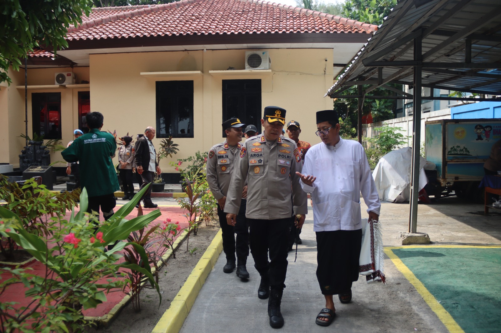 Kapolres Kepulauan Seribu Rangkul Tokoh Agama Pulau Tidung untuk Perkuat Pengamanan Wilayah