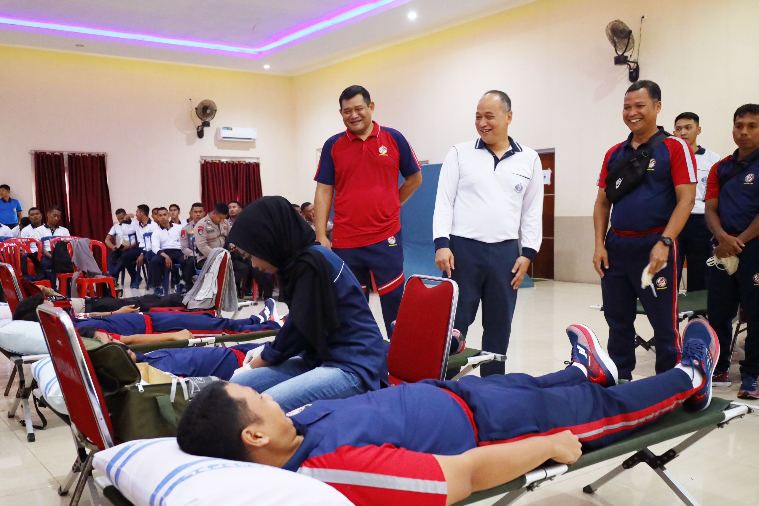 Jelang Hari Jadi Ke-80 TNI AL, Kodaeral IX Ambon Gelar Olahraga Bersama dan Donor Darah