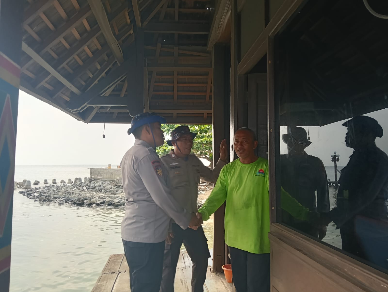 Satpolairud Polres Kepulauan Seribu Patroli Laut, Antisipasi Perompak dan Sosialisasi Call Center 110