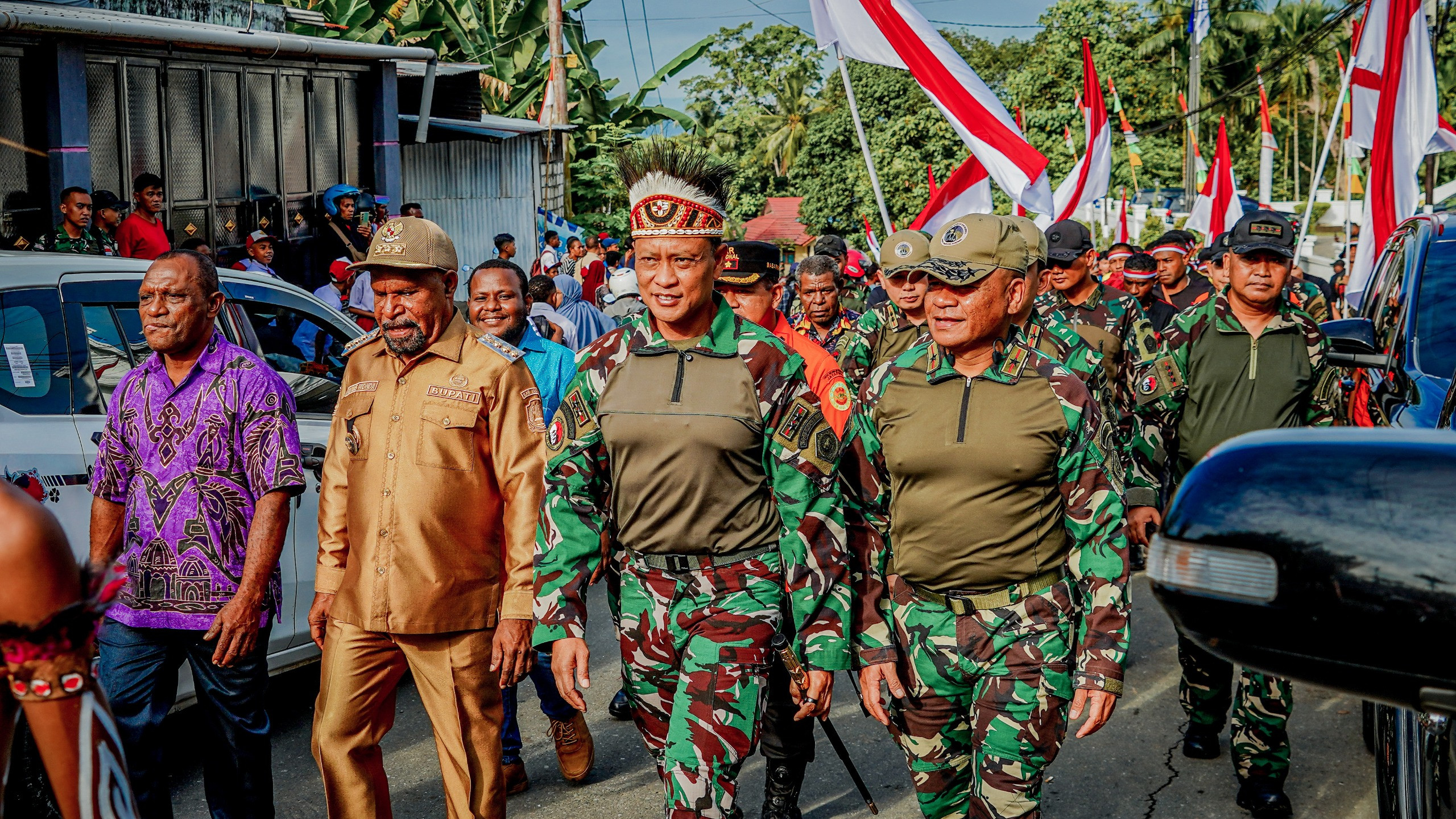 Sang Merah Putih Terbesar di Indonesia Berkibar di Puncak Gunung Cycloop, Koops TNI Habema : Gegap Gempita Damai Persatuan dari Tanah Cenderawasih