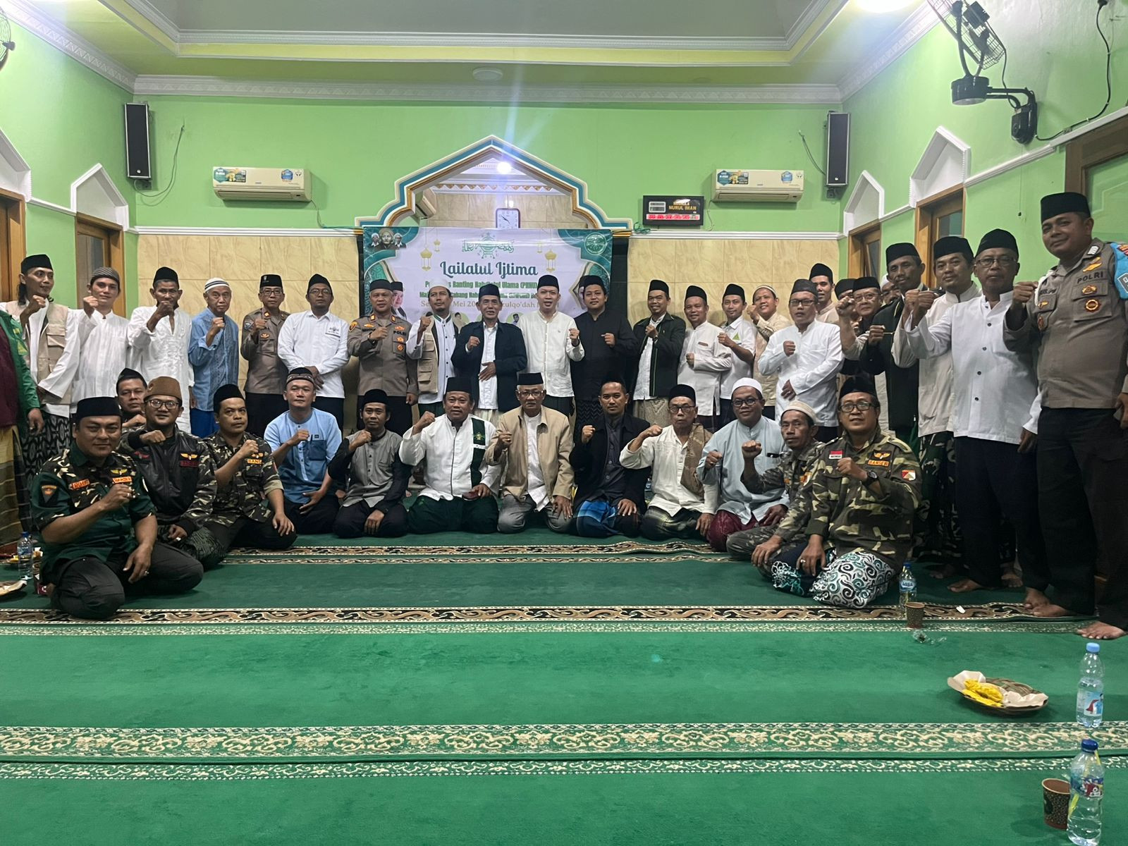 Kapolsek Bekasi Barat Hadiri Pengajian Lailatul Ijtima Bersama Warga Kranji