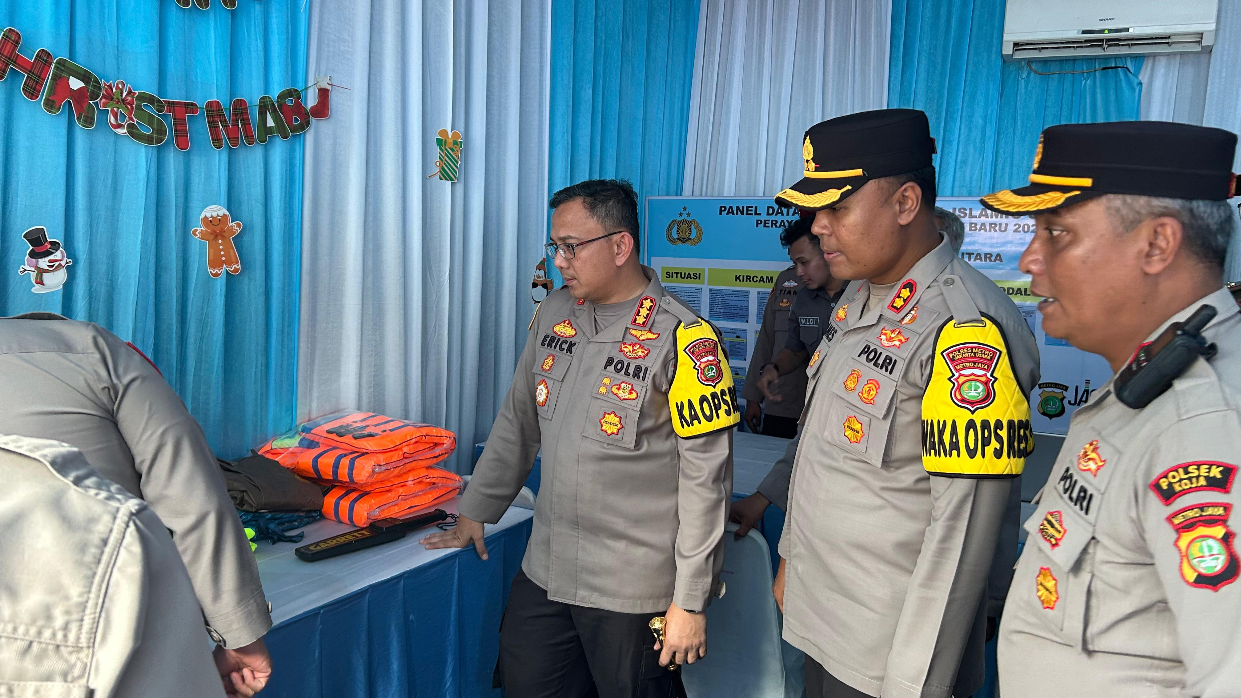 Kapolres Metro Jakarta Utara Cek Kesiapan Pos Pengamanan Nataru di Islamic Center