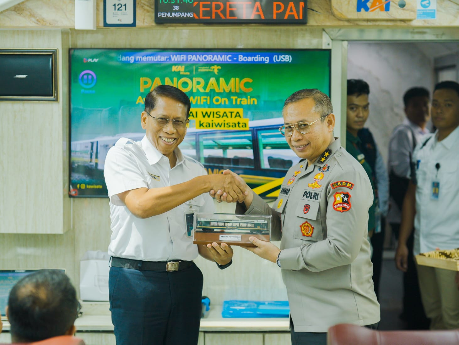 POLRI dan YPKTB Siapkan Pemimpin Masa Depan Lewat Kereta Kader Bangsa: “Students of Today, Leaders of Tomorrow”