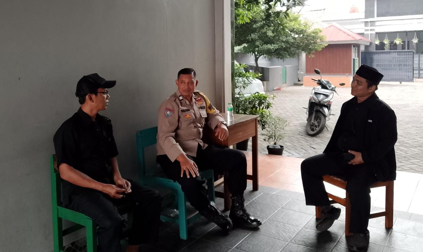 Bhabinkamtibmas Penyuluhan Kamtibmas di SDIT Umulquro