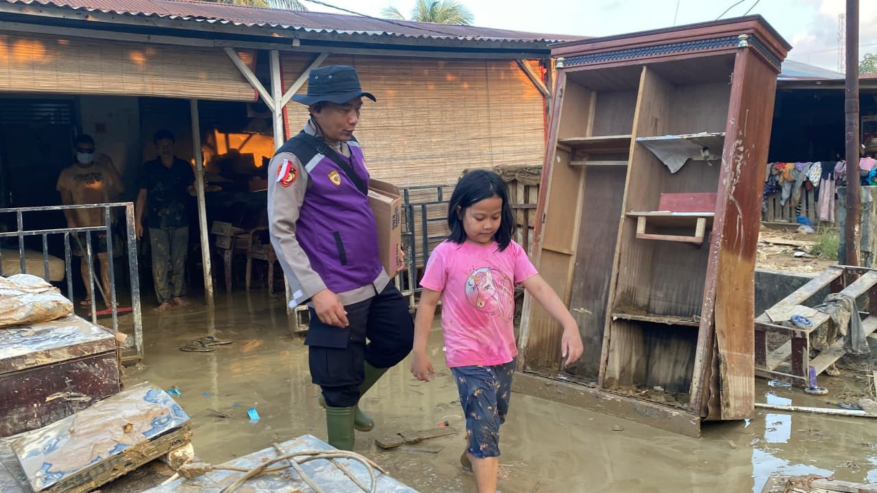 Tim Trauma Healing SDM Polda Aceh Beri Dukungan Psikososial Bencana Alam Di Langsa