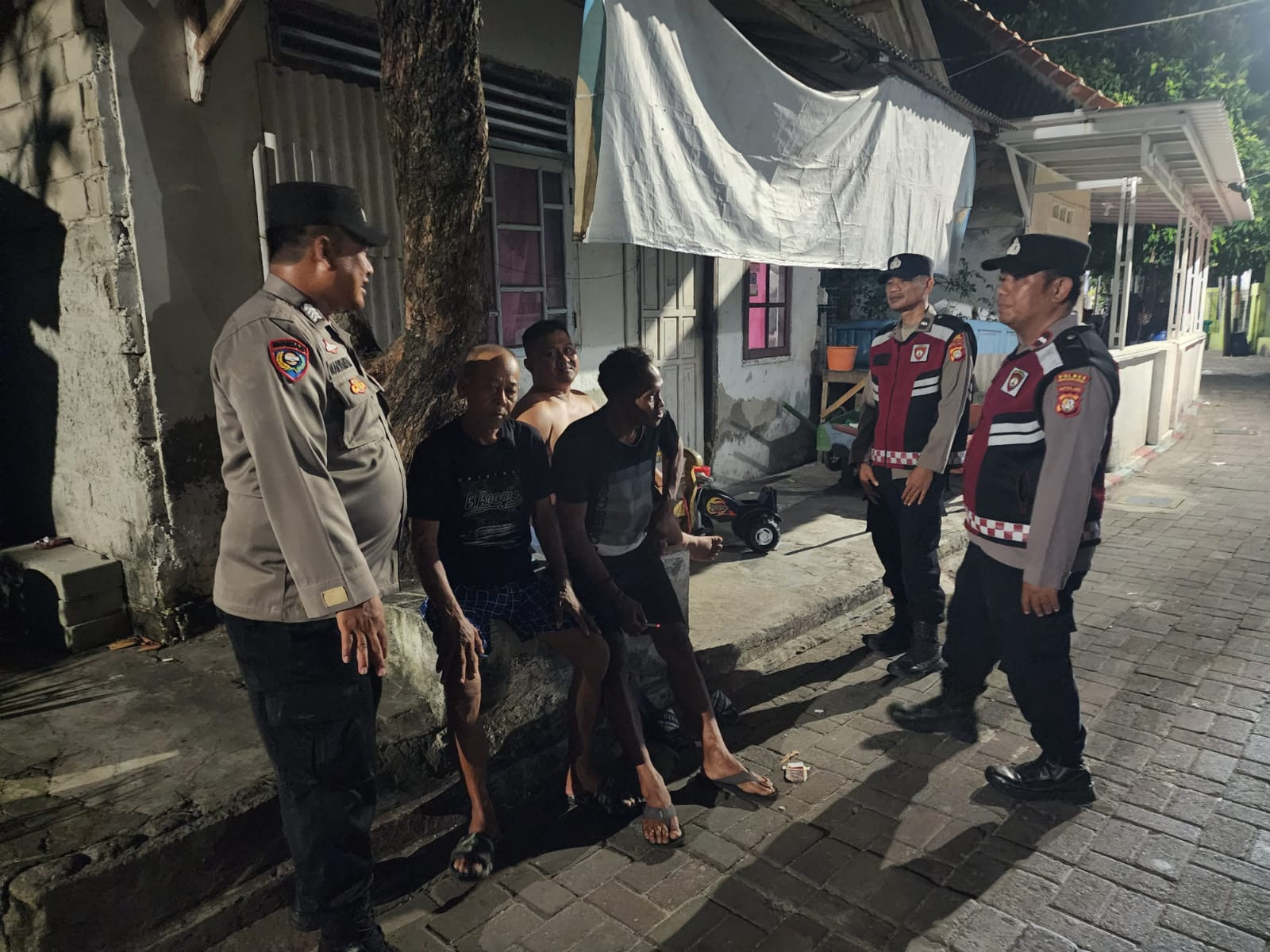 Jakarta On The Spot Polsek Kepulauan Seribu Utara, Warga Diajak Aktif Jaga Kamtibmas dan Manfaatkan Layanan Polisi 110