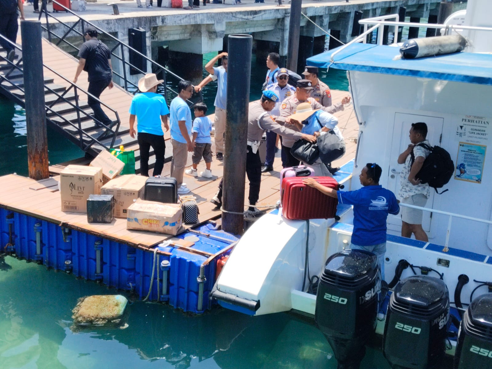 Polsek Kepulauan Seribu Selatan Laksanakan Yan Pam di Dermaga Utama, Jaga Situasi Tetap Aman dan Kondusif