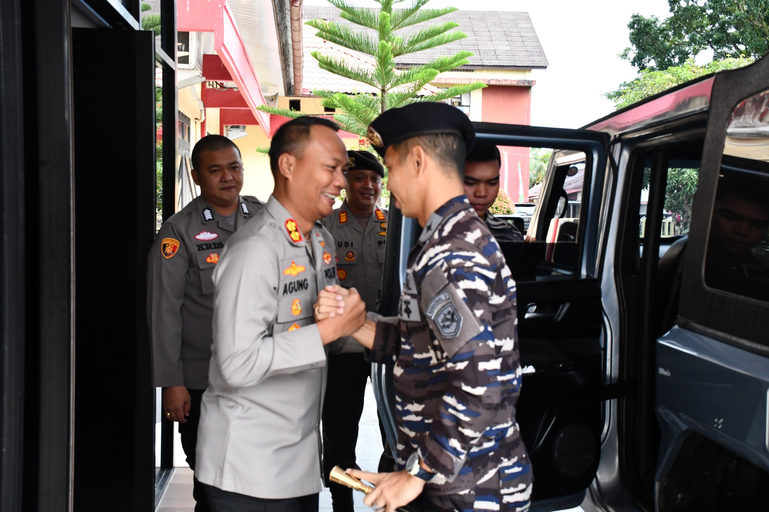 Perkuat Sinergitas, Danlanal Nias Laksanakan Kunjungan Silaturahmi ke Polres Nias