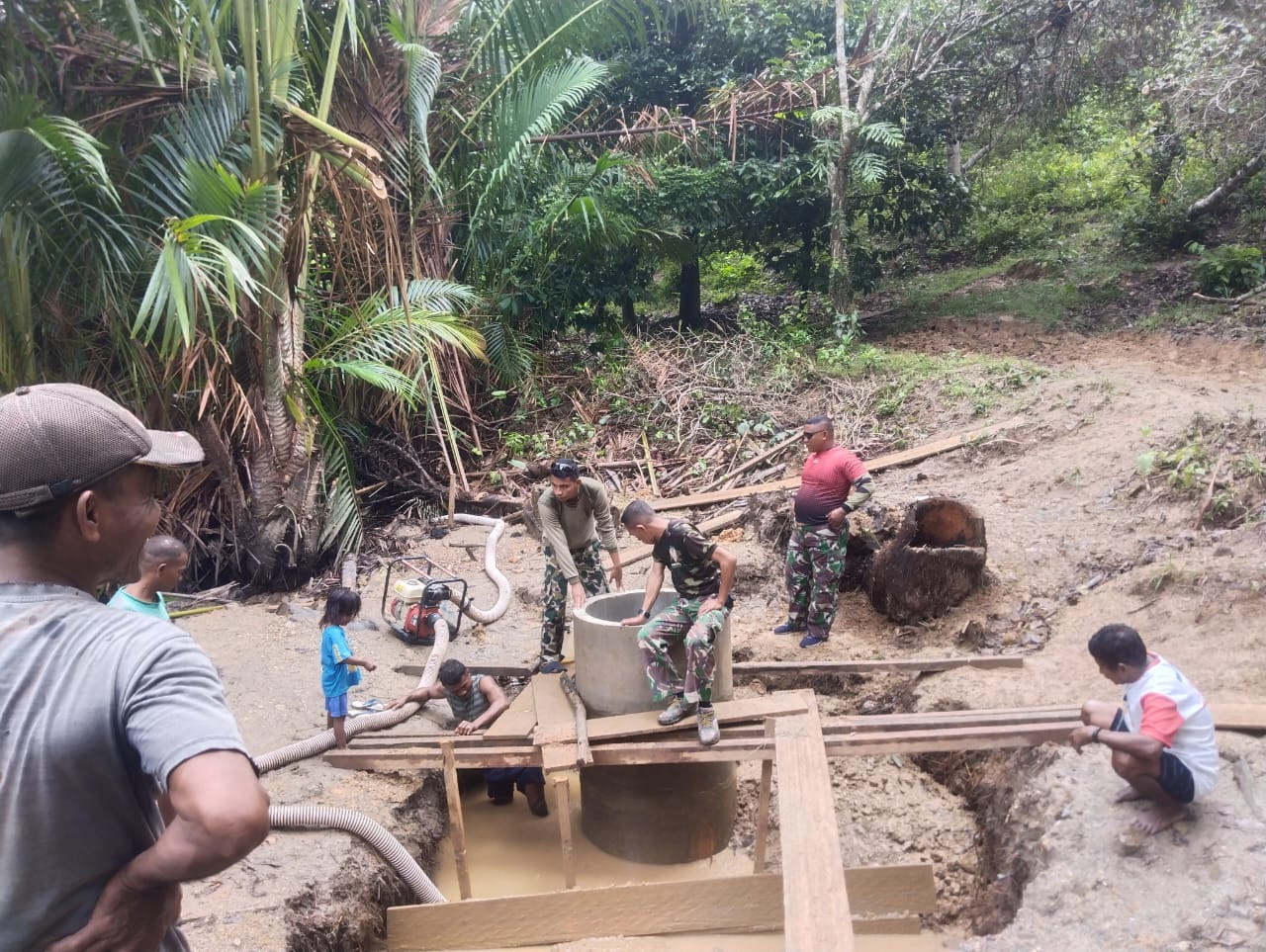 Satgas TMMD Ke-123 Kodim 1510/Sula Bangun Sumur Bor di Desa Malbufa, Warga Kini Punya Akses Air Bersih