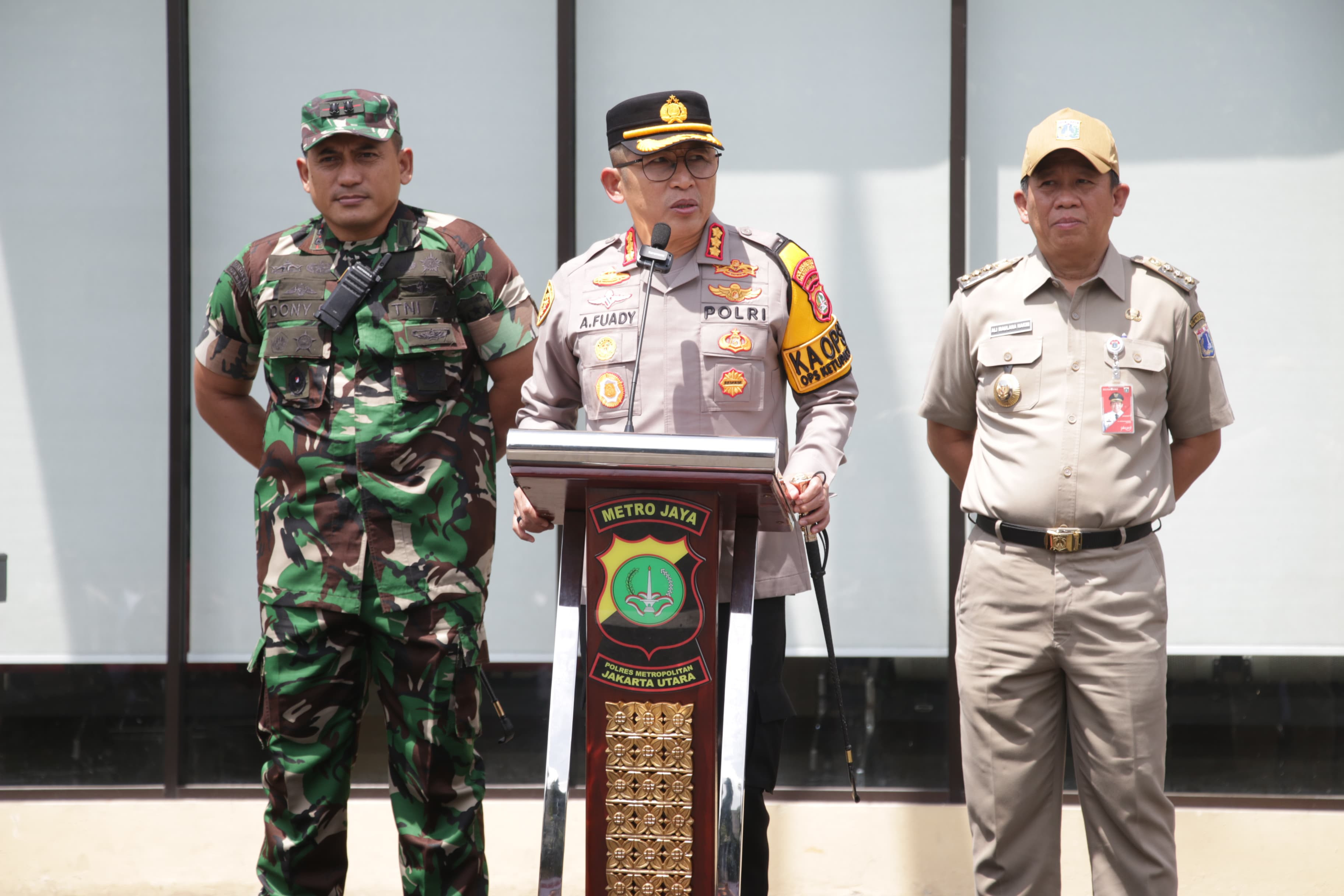 Polres Metro Jakarta Utara Gelar Apel Kesiapan Pengamanan Malam Takbiran dan Sholat Idul Fitri 1446 H