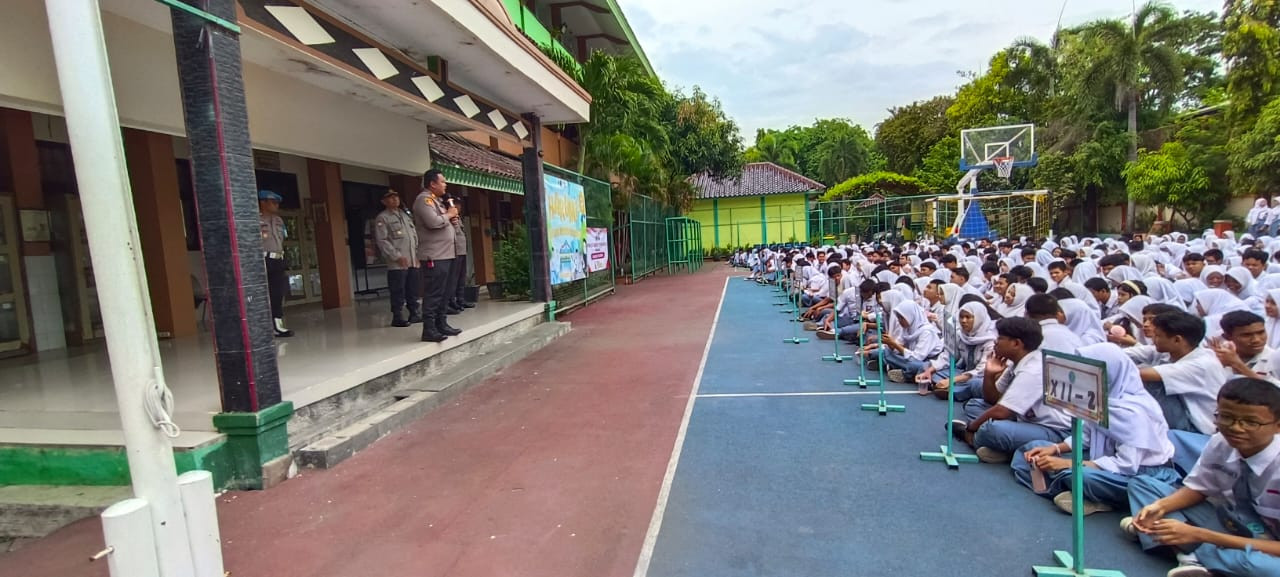 Polsek Cilincing Gelar Program Police Go To School di SMAN 92 Jakarta