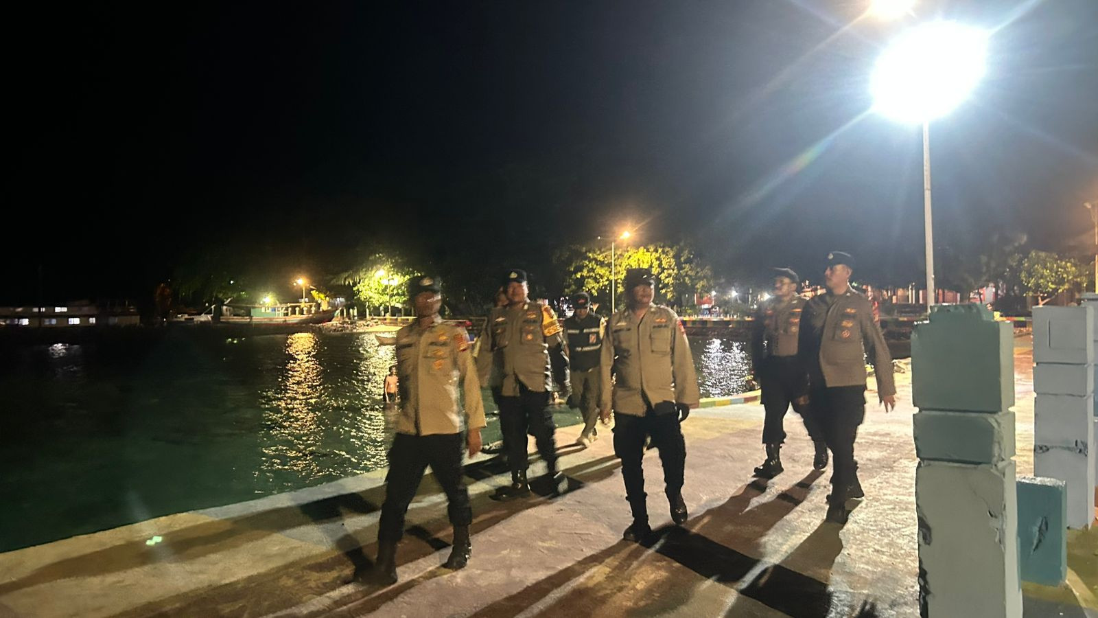 Patroli Malam Ops Ketupat Jaya 2026, Polres Kepulauan Seribu Fokus Amankan Rumah Ditinggal Mudik, Imbau Hubungi 110 Saat Darurat