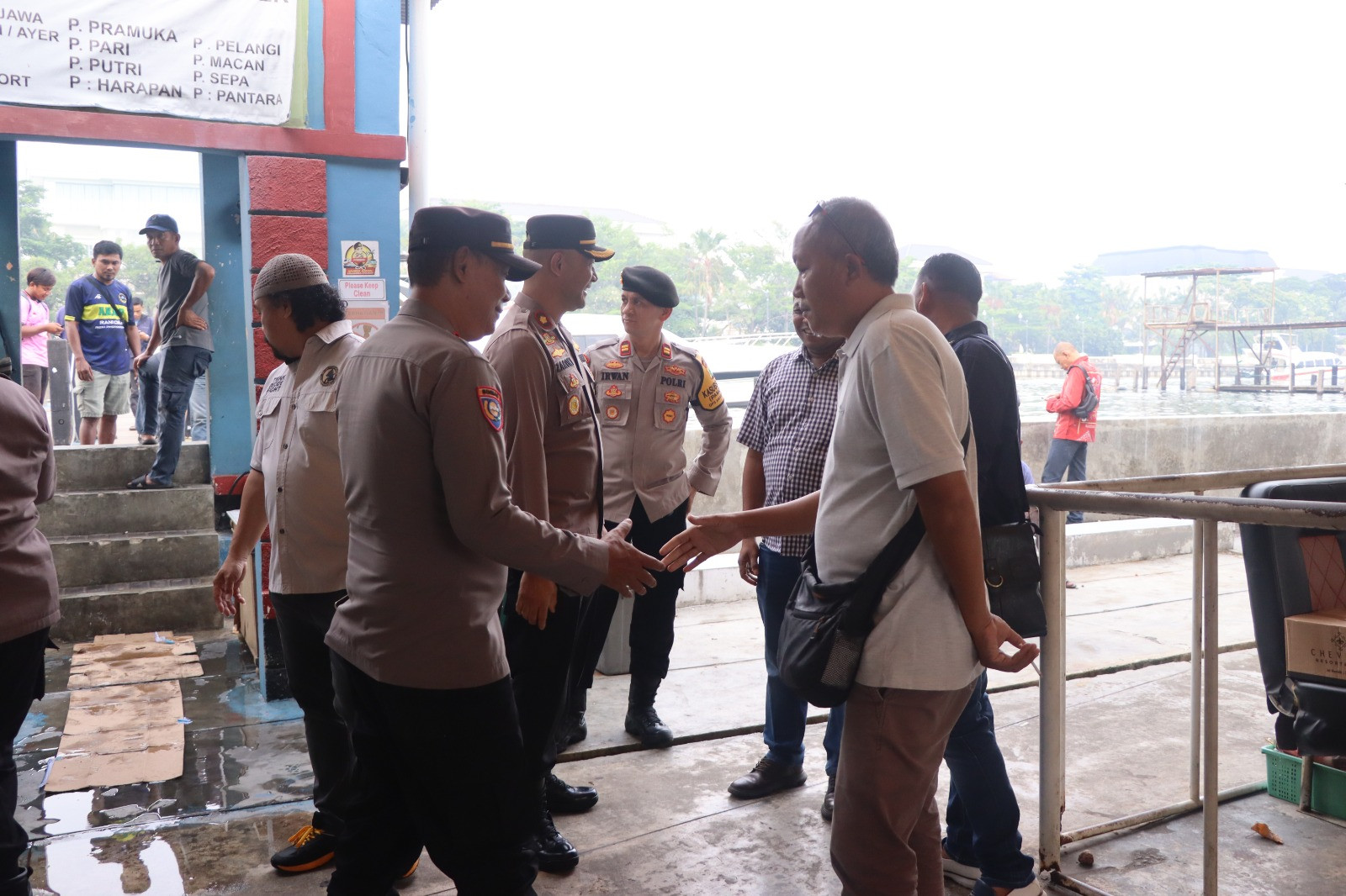 Strong Point Polres Kepulauan Seribu di Marina Ancol, Sosialisasikan Layanan 110 dan Imbau Keselamatan