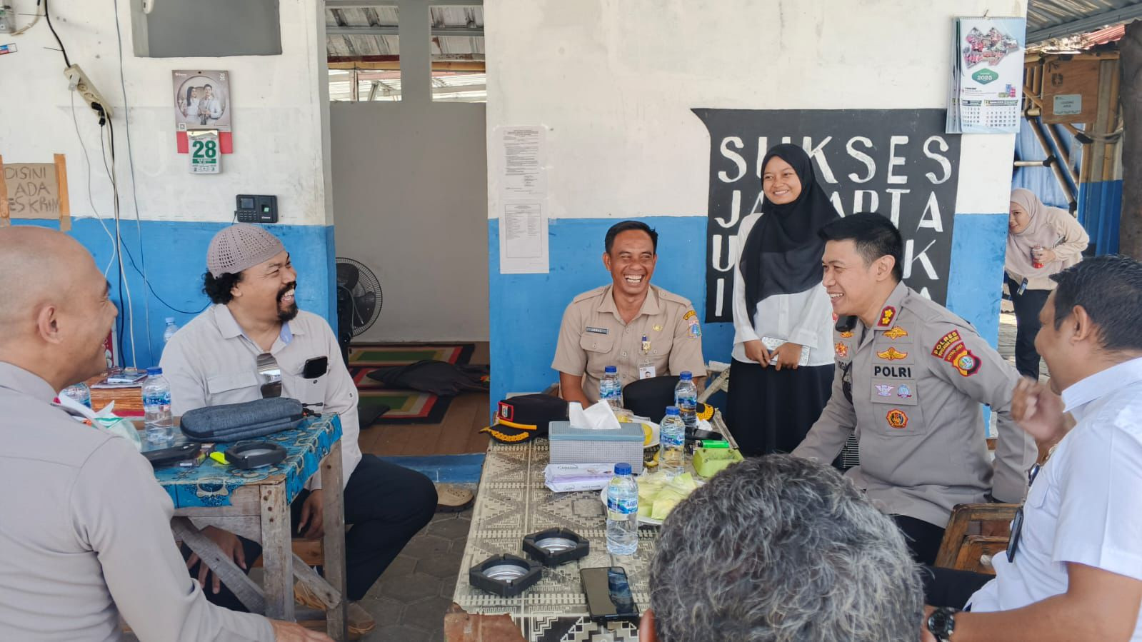 Jumat Curhat di Pulau Kelapa, Kapolres Kepulauan Seribu Tegaskan Waspada 3C dan Manfaatkan Layanan 110