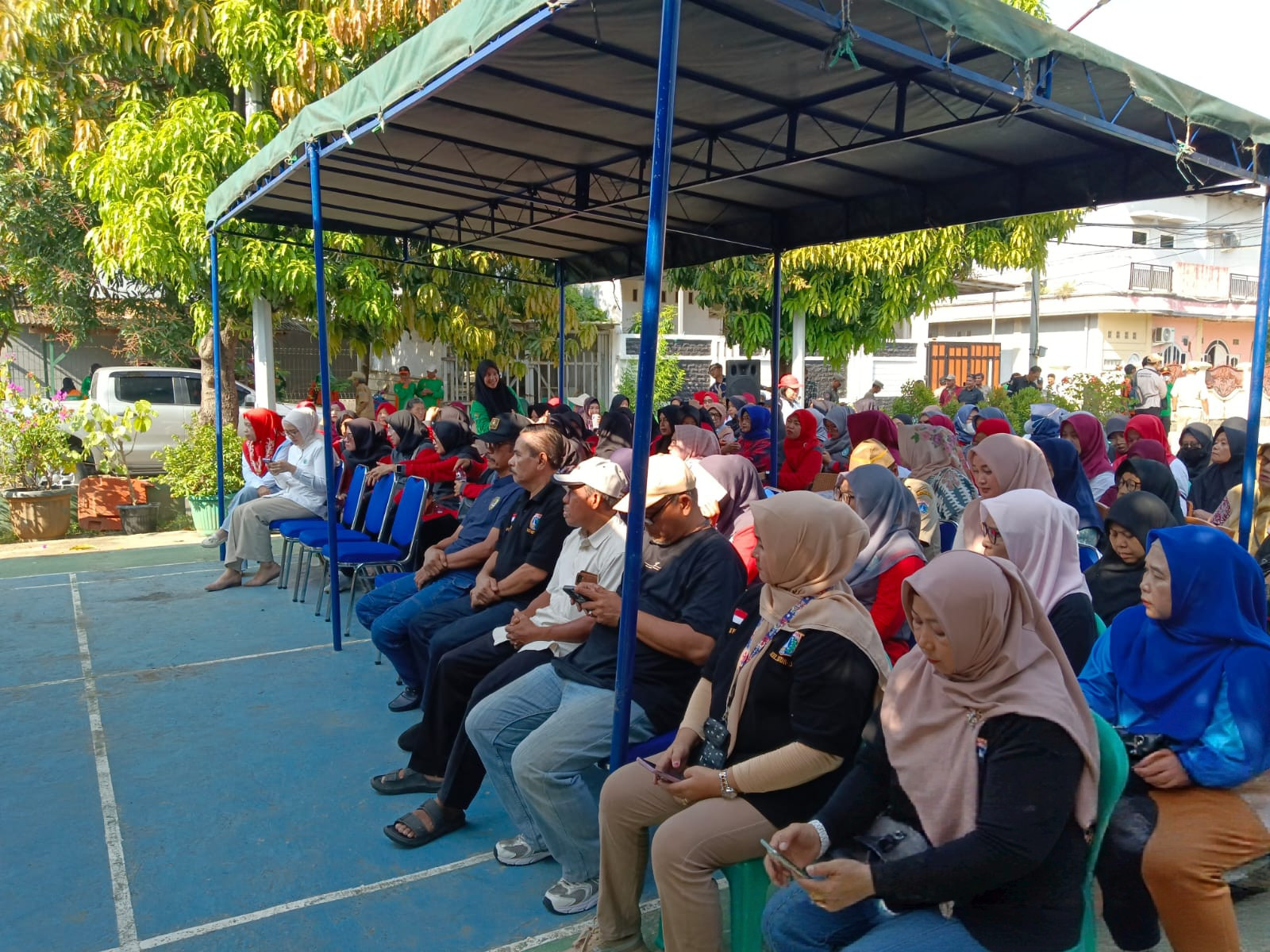 Rorotan Jadi Percontohan Nasional, Warga Antusias Ikuti Dialog Pilah Sampah di Cilincing