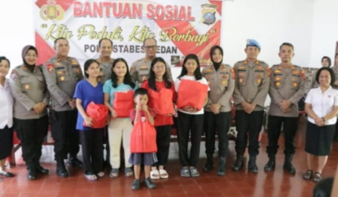 Kapolrestabes Medan Kunjungi Panti Asuhan Permata Kasih Abadi, Ajak Anak-Anak Tetap Semangat dan Percaya Diri