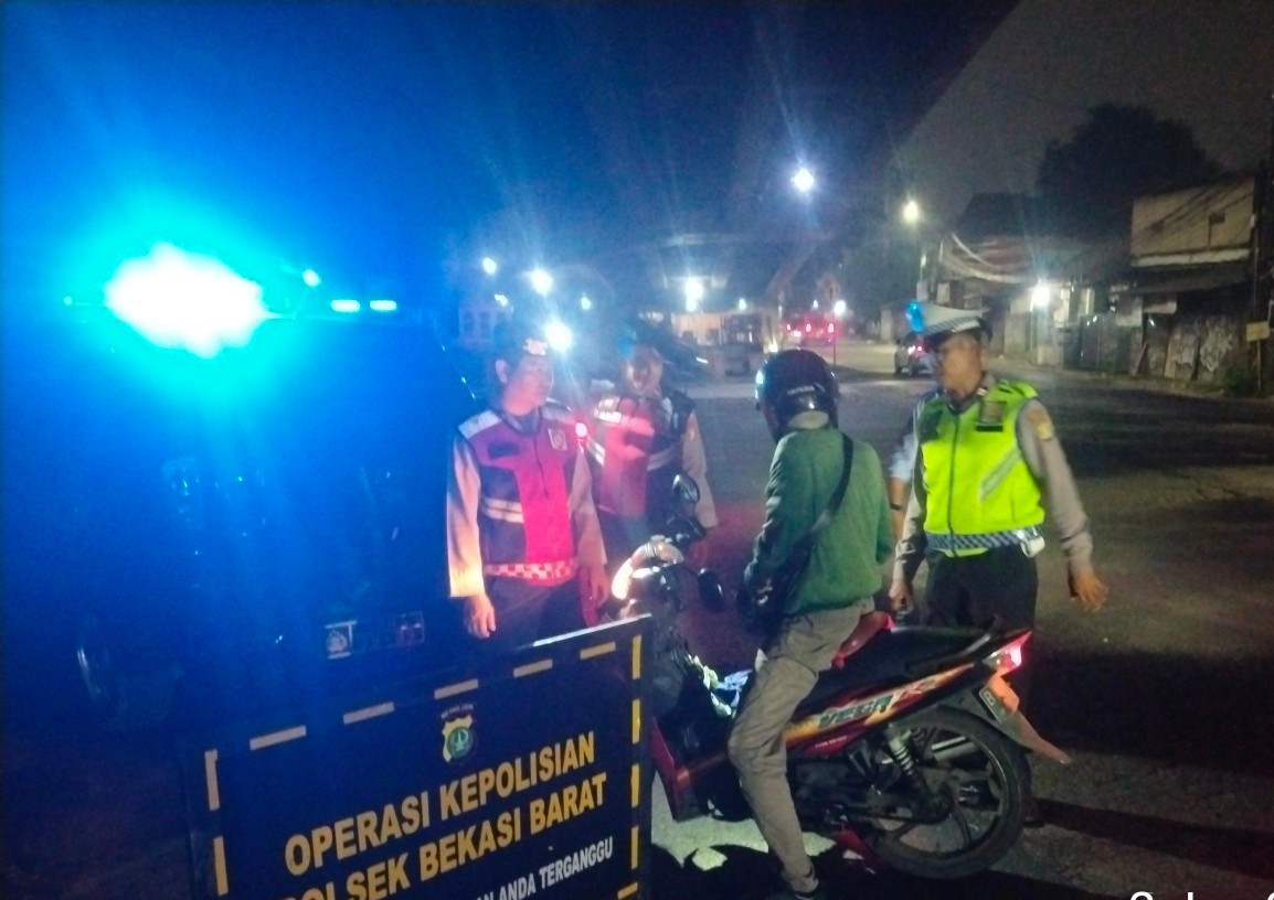 Patroli Hingga Subuh, Polsek Bekasi Barat Perketat Pengawasan Titik Rawan Tawuran