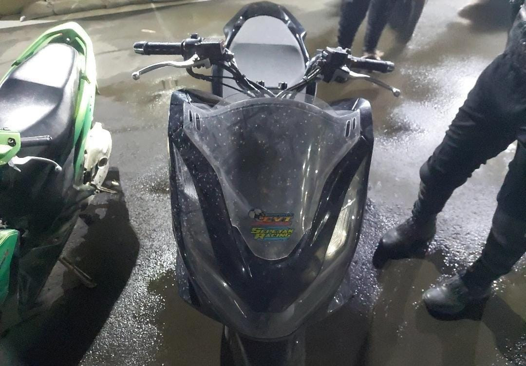 Satgas Anti Tawuran Ditsamapta Polda Metro Jaya Amankan 7 Pemuda dan 3 Sajam di Cilincing