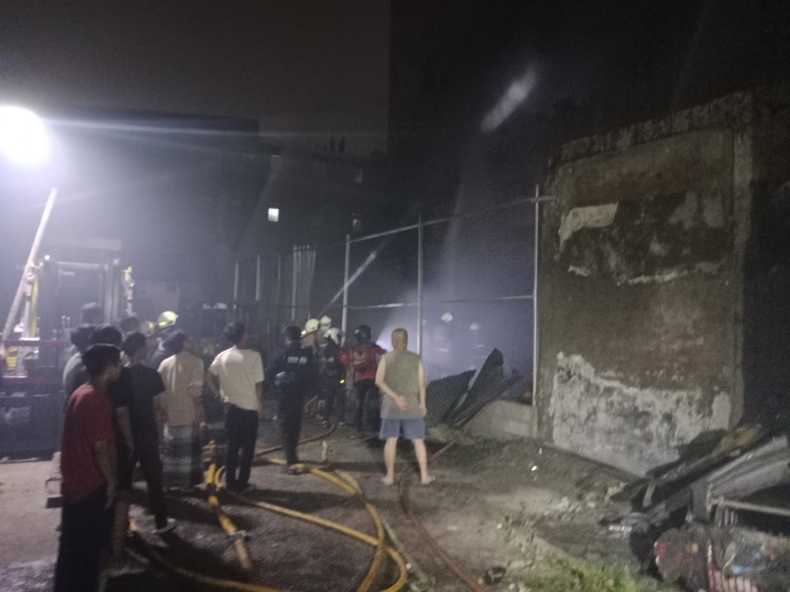 Gudang di Penjaringan Terbakar, 14 Unit Damkar Dikerahkan