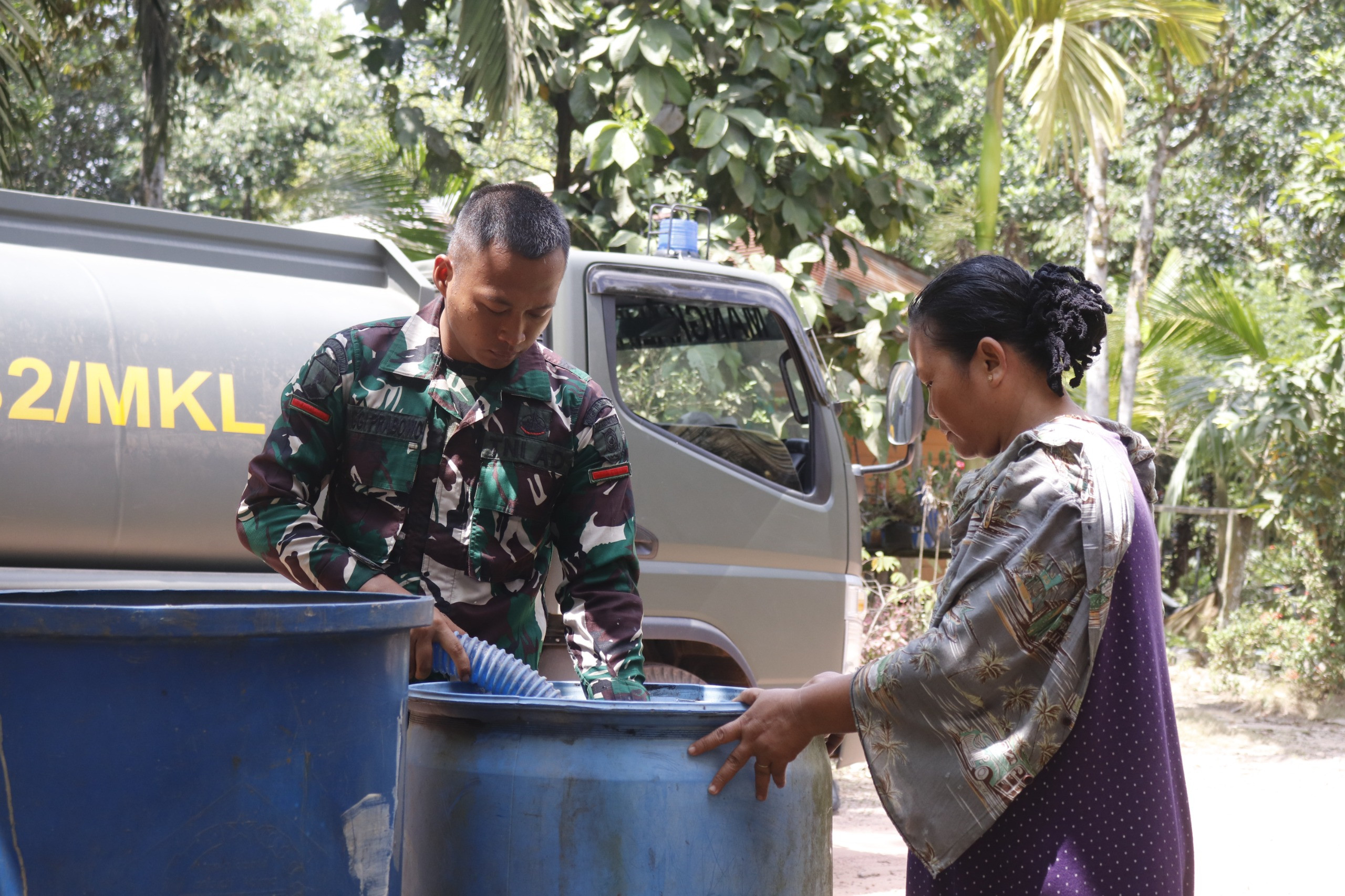 TNI Hadir untuk Rakyat, Brigif TP 32 Bantu Warga Sepaso Selatan dengan Air Bersih