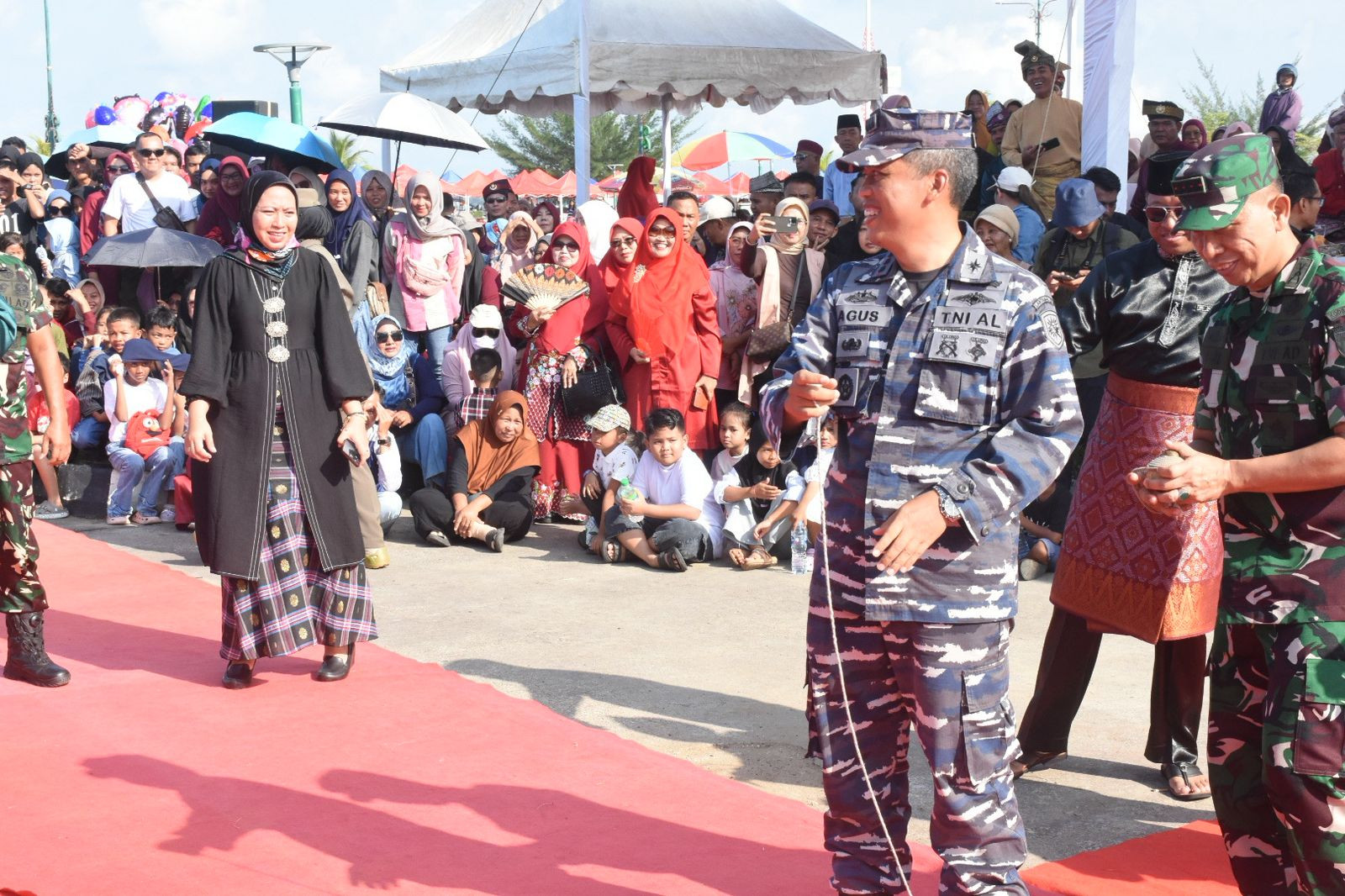 Danlanal Bintan Hadiri Pawai Budaya Kota Tanjungpinang