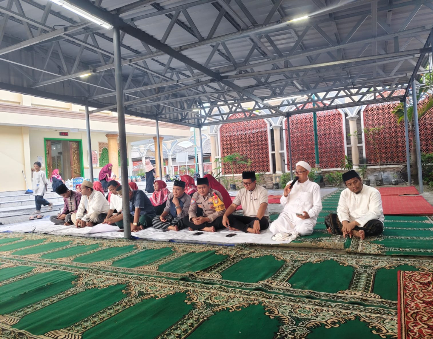 Kebersamaan di Bulan Ramadhan, Polsek Kepulauan Seribu Selatan Buka Puasa Bersama dan Santunan 53 Anak Yatim Digelar di Pulau Tidung
