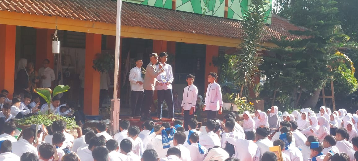 Polsek Koja Sosialisasikan Penerimaan Murid Baru SMA Kemala Taruna Bhayangkara di SMPN 173