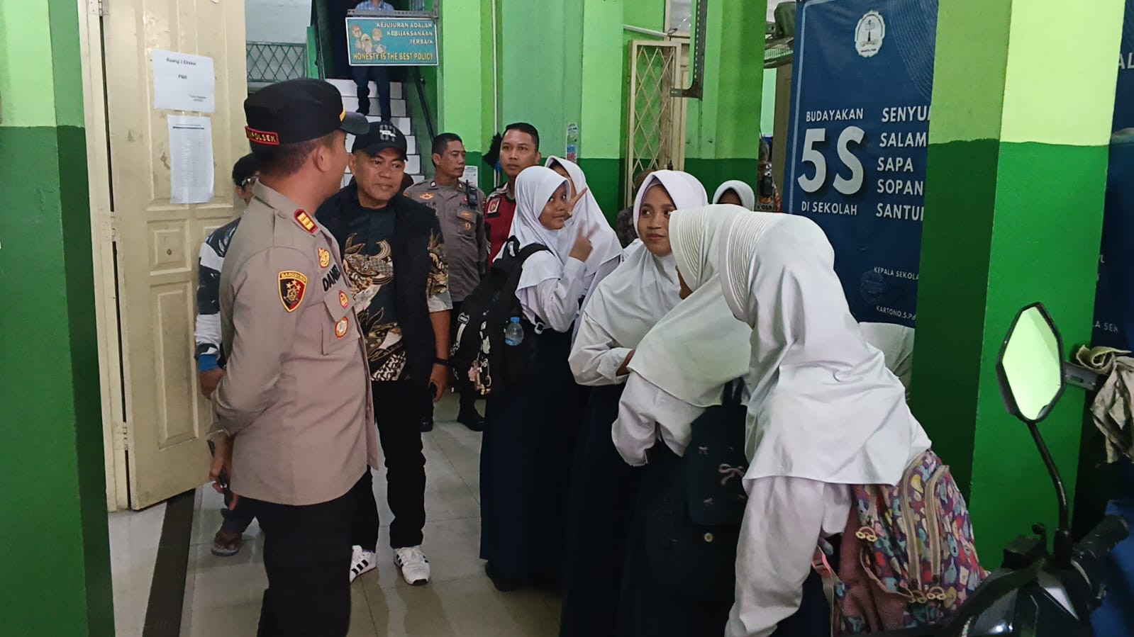 Program Jaga Pelajar, Polsek Pademangan Perkuat Pendampingan Siswa di Dua Sekolah
