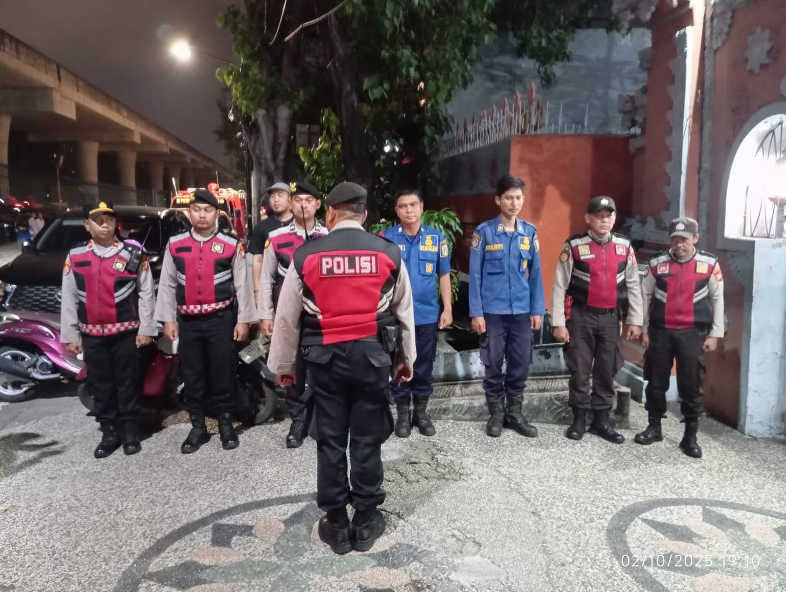 Polsek Metro Penjaringan Gelar Apel Pengamanan Ibadah Umat Hindu di Shiva Mandir