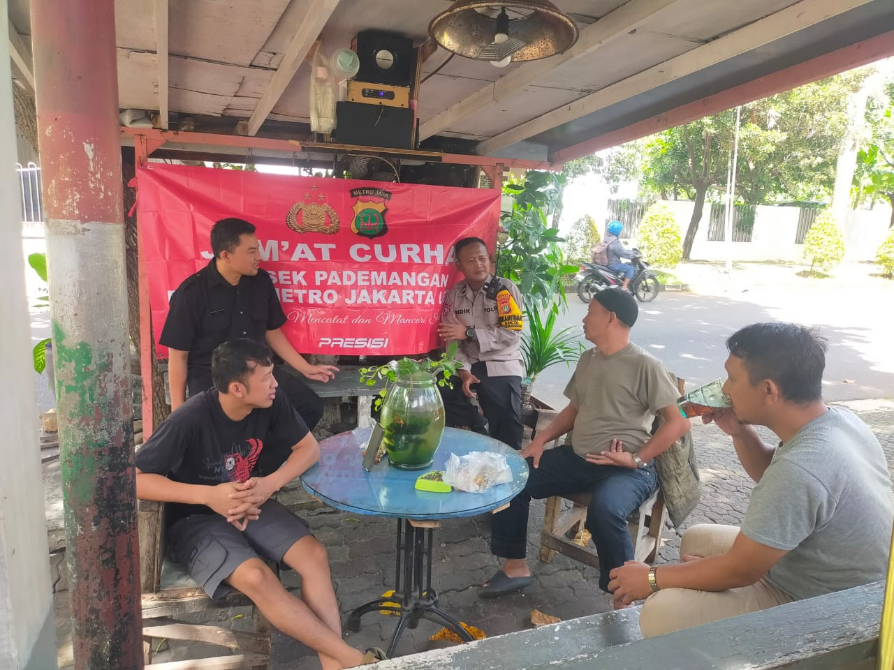 Jumat Curhat, Polsek Pademangan Dengarkan Aspirasi Warga dan Sampaikan Imbauan Kamtibmas