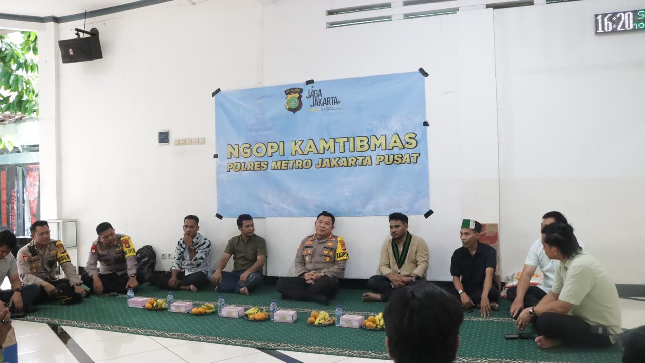 Ngopi Bareng HMI, Kapolres Metro Jakpus Ajak Mahasiswa Jaga Jakarta Lewat Kolaborasi