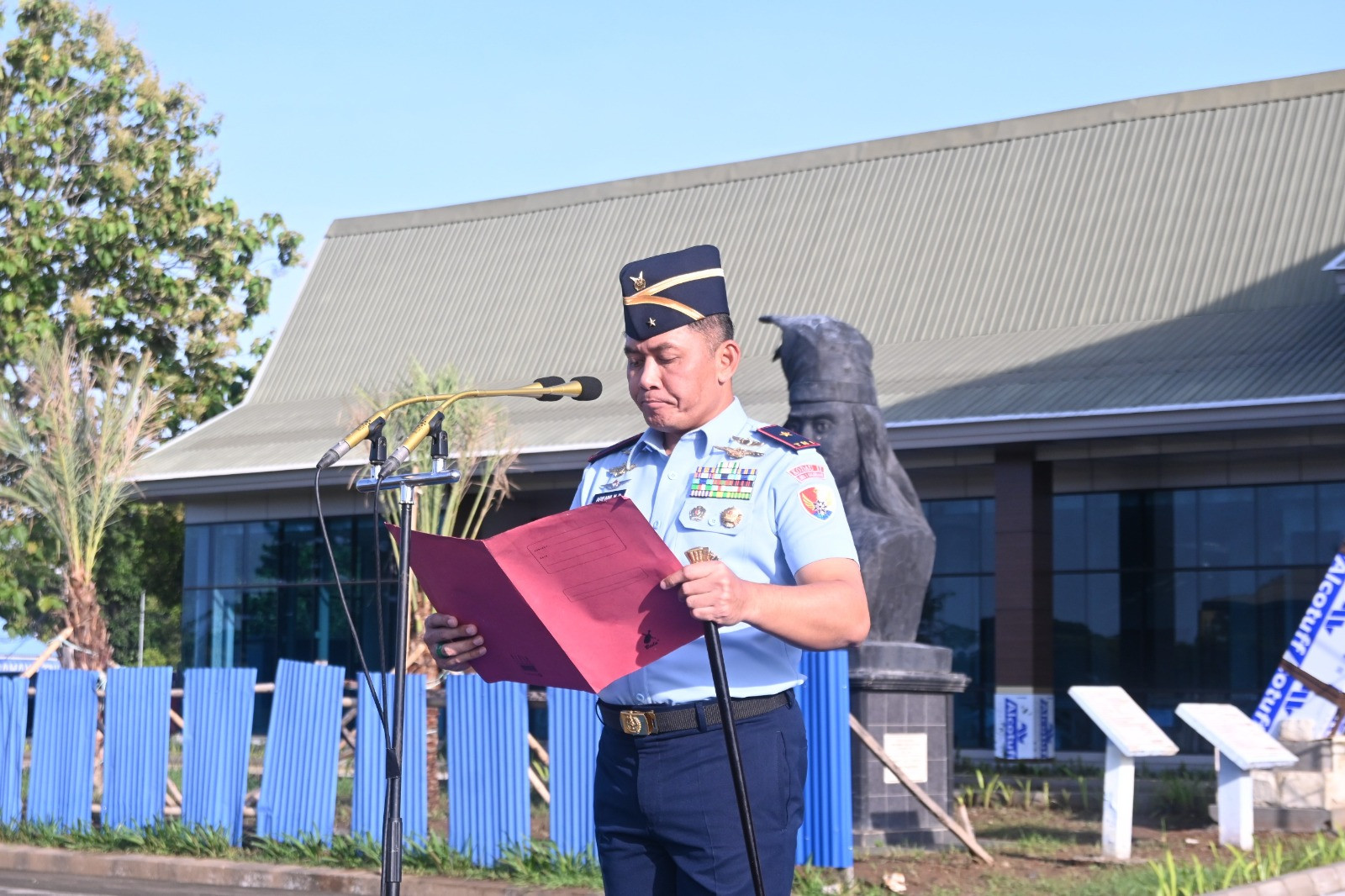 Pimpin Apel Pagi, Danlanud Sultan Hasanuddin Tekankan Integritas dan Kesiapan Personel Menghadapi Tantangan Ke Depan