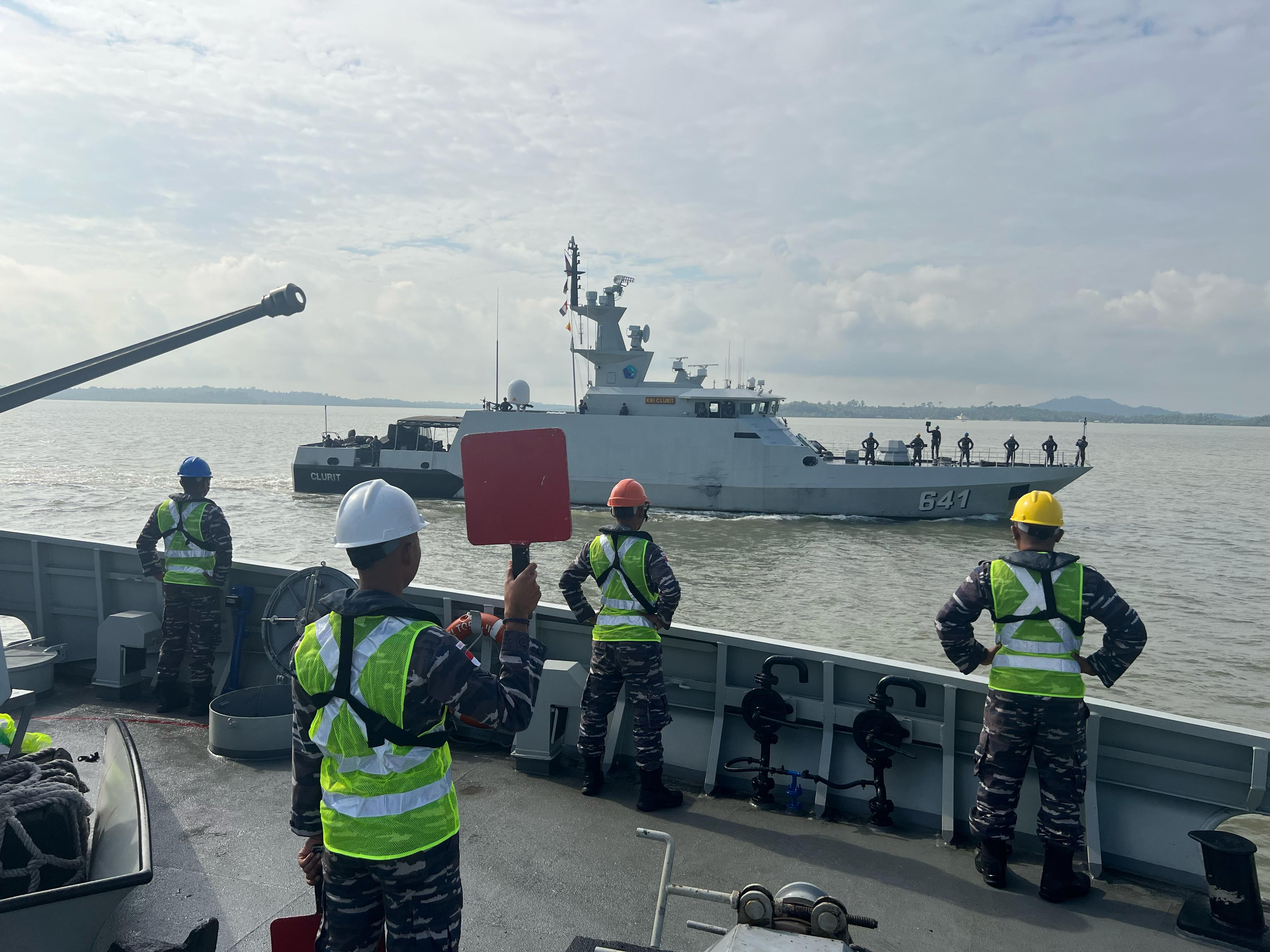 Tingkatkan Profesionalisme Prajurit, Unsur Lantamal I KRI Torani-860 dan KRI Clurit-641 Gelar Latihan Bersama di Area Operasi