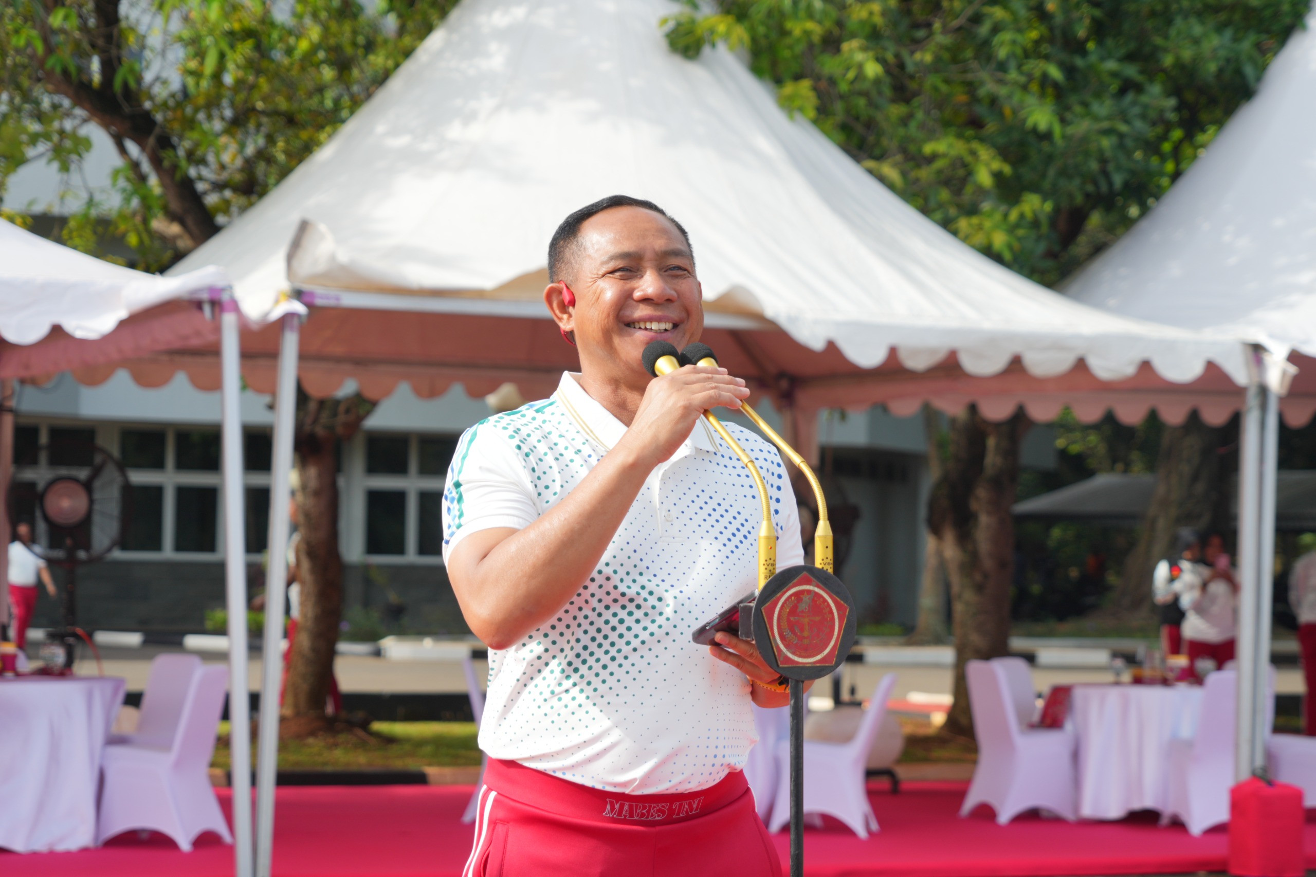 Olahraga Bersama, Panglima TNI Ajak Prajurit dan PNS TNI Jalani Pola Hidup Sehat