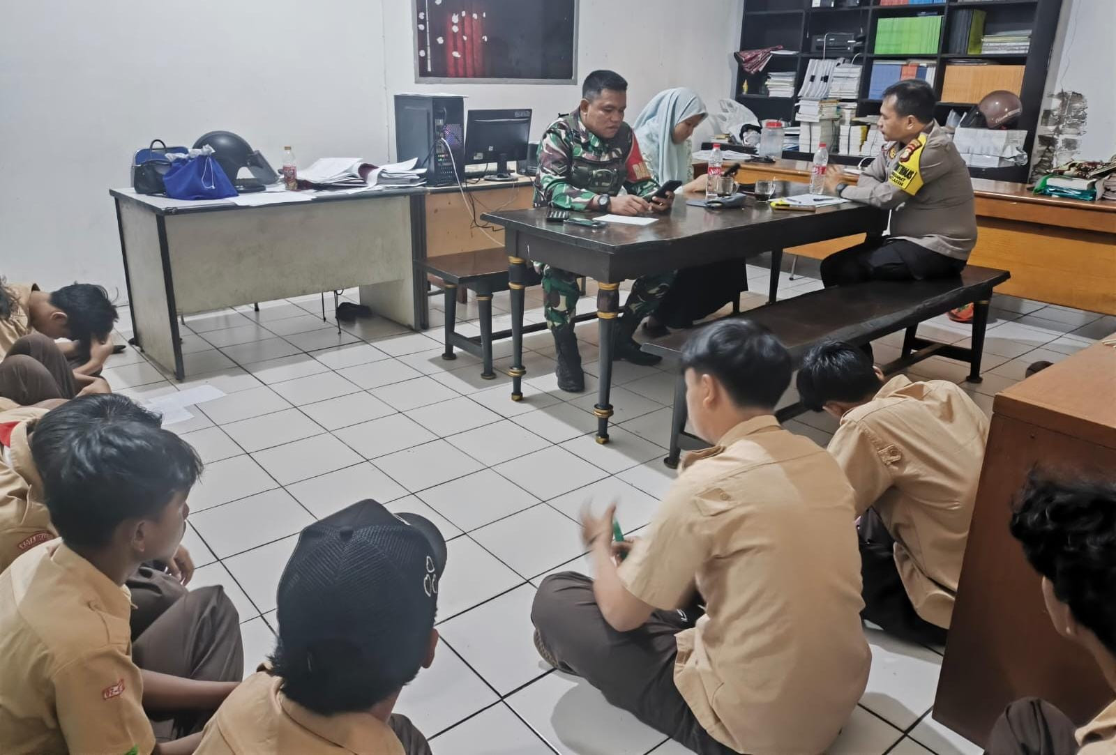 Sinergi Tiga Pilar Jatiasih Masuk Sekolah, Beri Arahan OSIS SMK Bina Insan