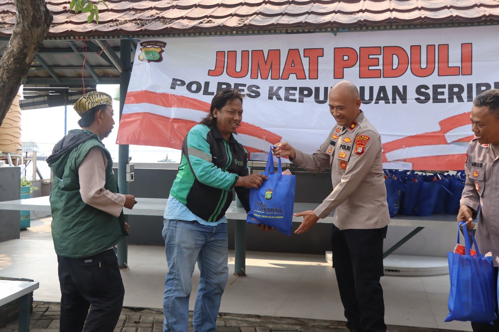Wakapolres Kepulauan Seribu Rangkul Sabuk Kamtibmas, Sosialisasikan Layanan Polisi 110 untuk Dukung Jaga Jakarta