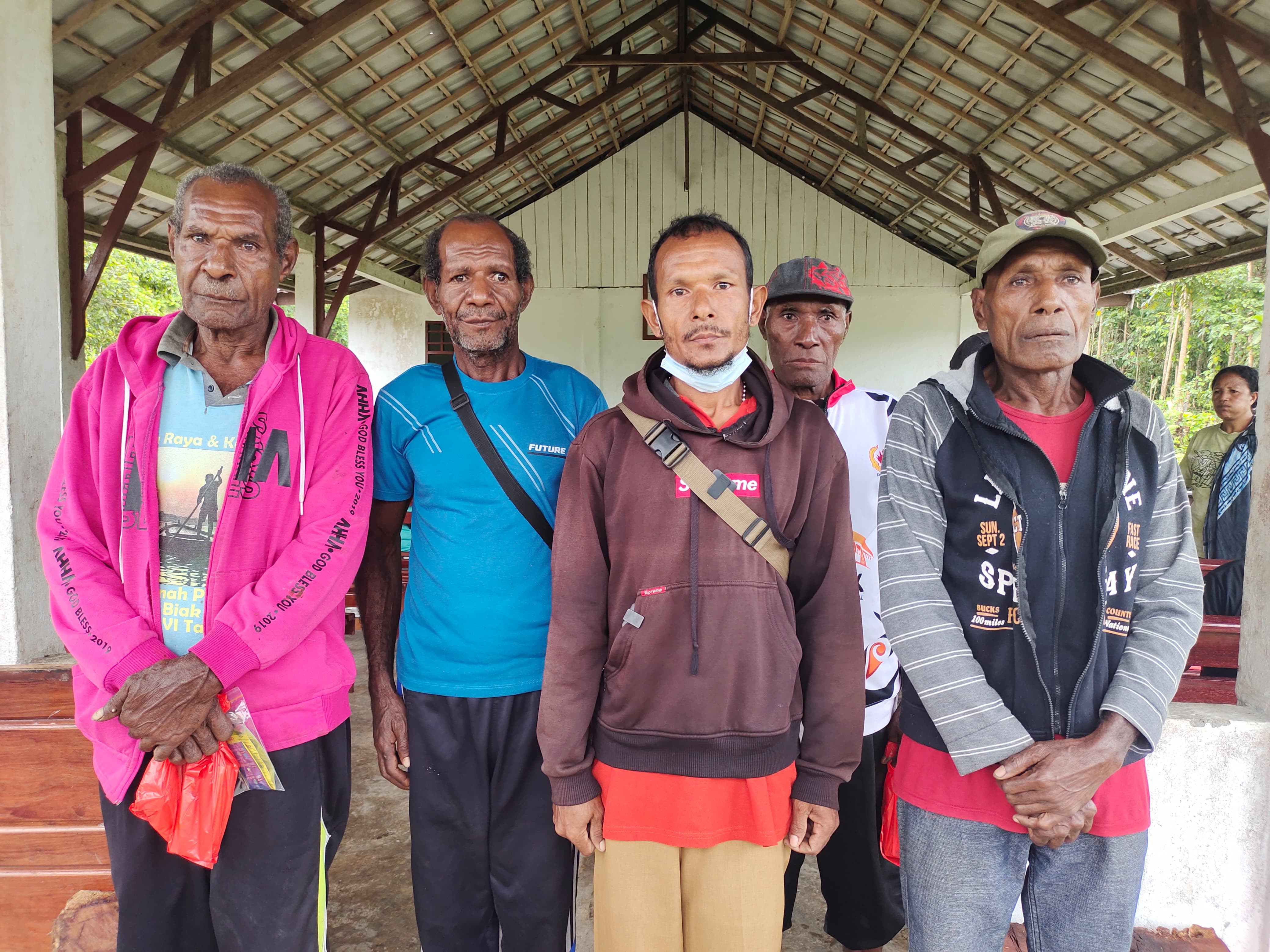 Tokoh Masyarakat Kampung Ansudu, Apresiasi Satgas Ops Damai Cartenz Gelar Bakti Kesehatan Gratis bagi Lansia
