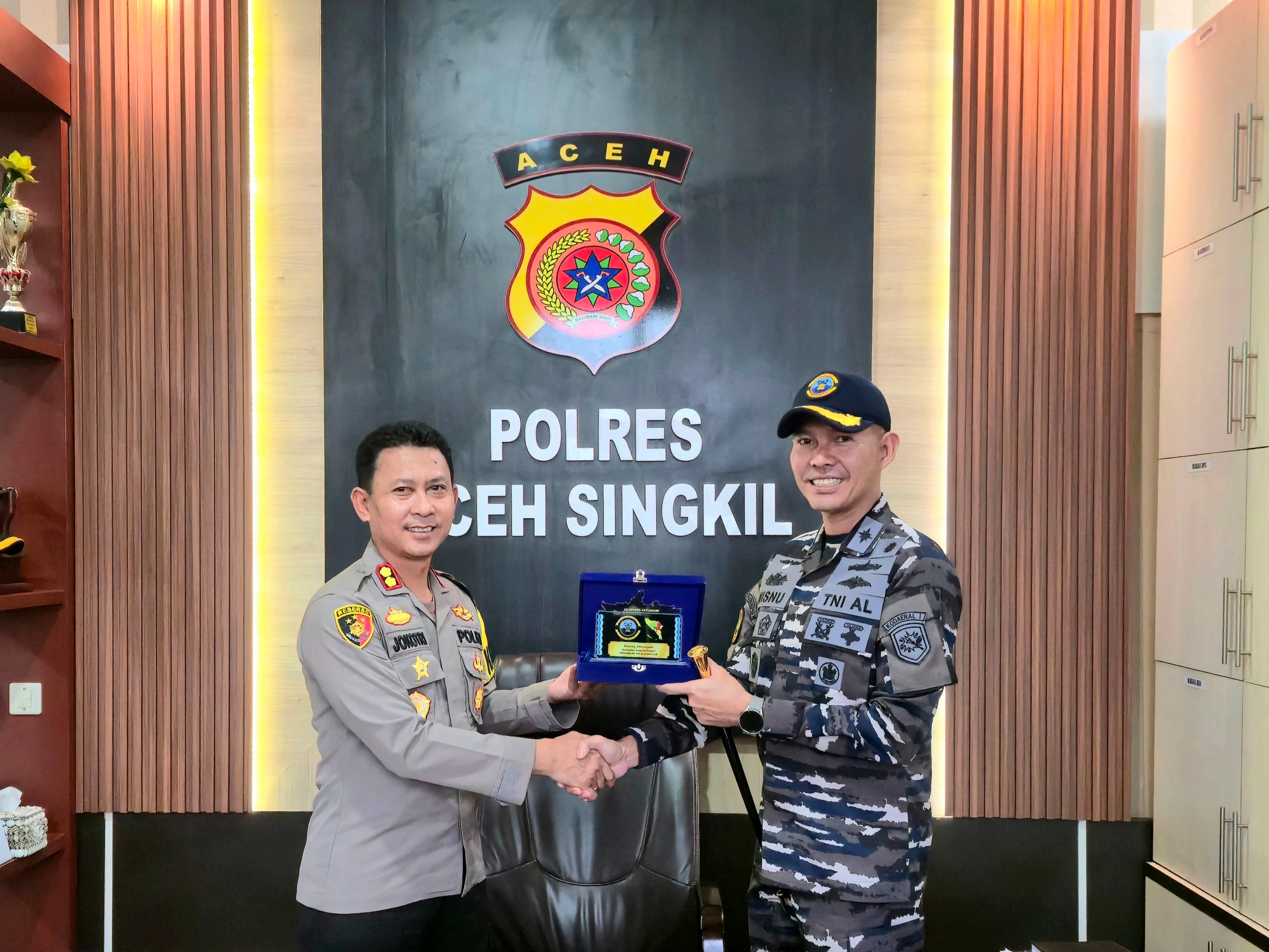 Danlanal Simeulue Laksanakan Kunker Ke Posal Singkil Serta Jalin Silaturahmi Dengan Forkopimda Aceh Singkil